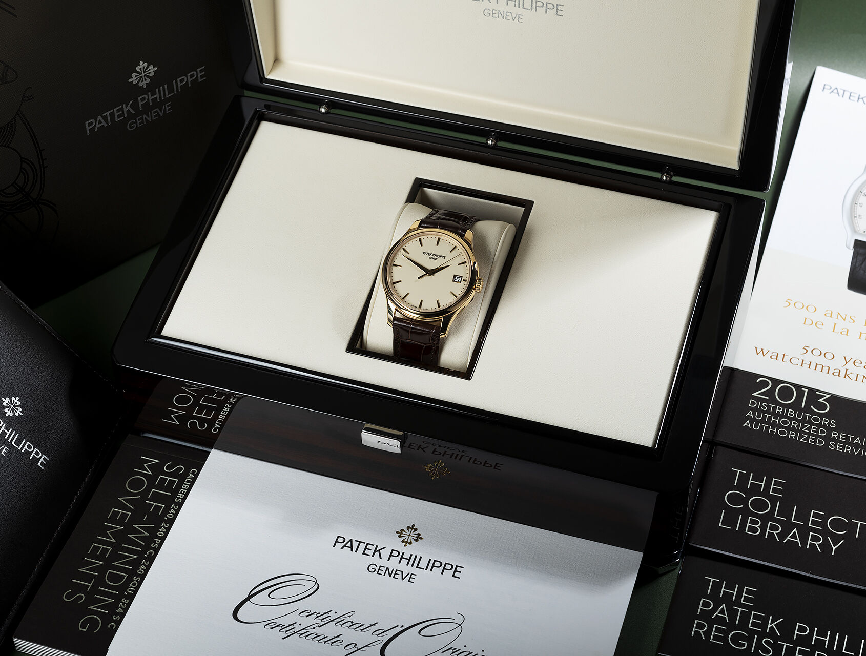 ref 5227J-001 | 5227J - Box & Certificate | Patek Philippe Calatrava 