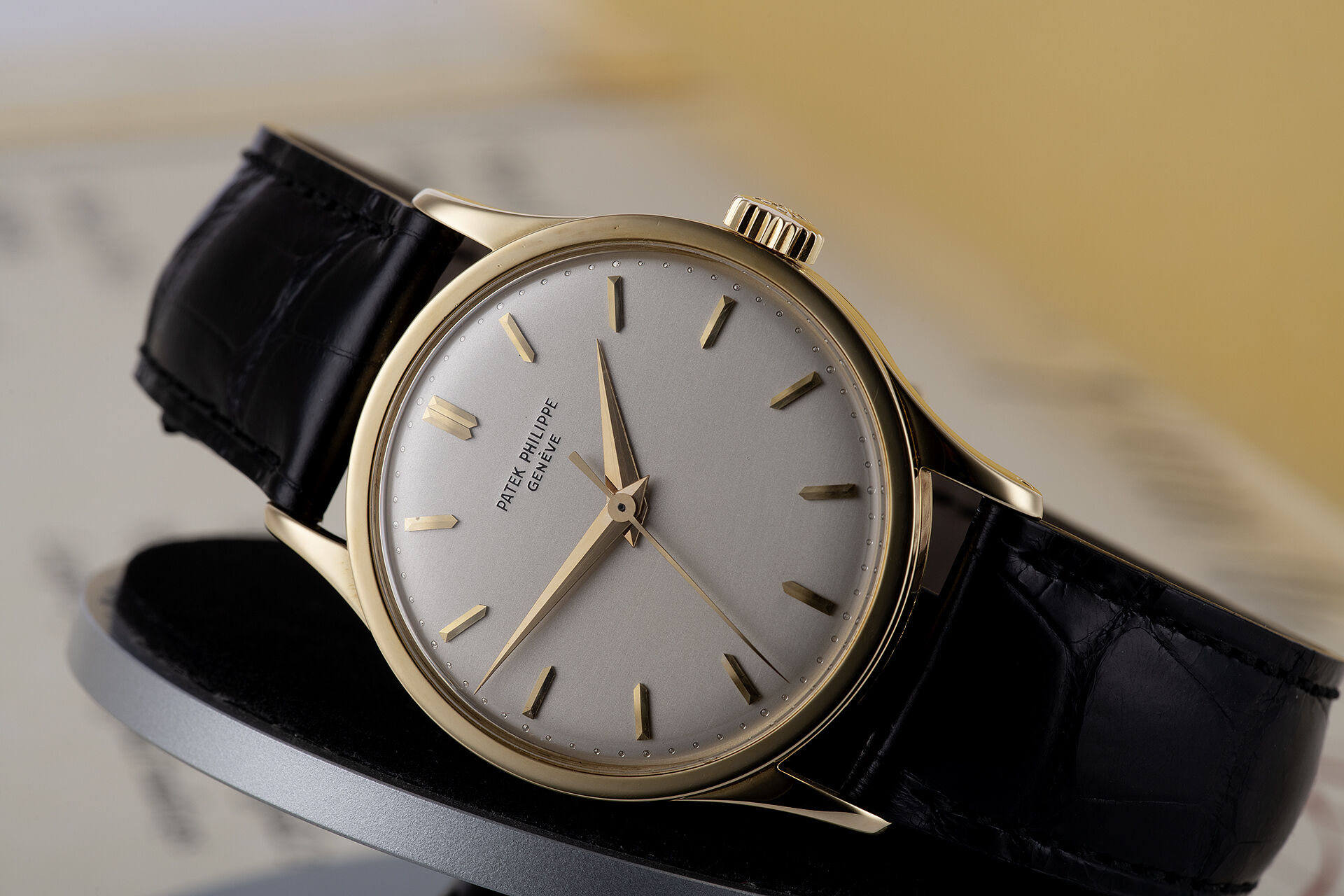 ref 570 | Yellow Gold – Centre Seconds | Patek Philippe Calatrava 