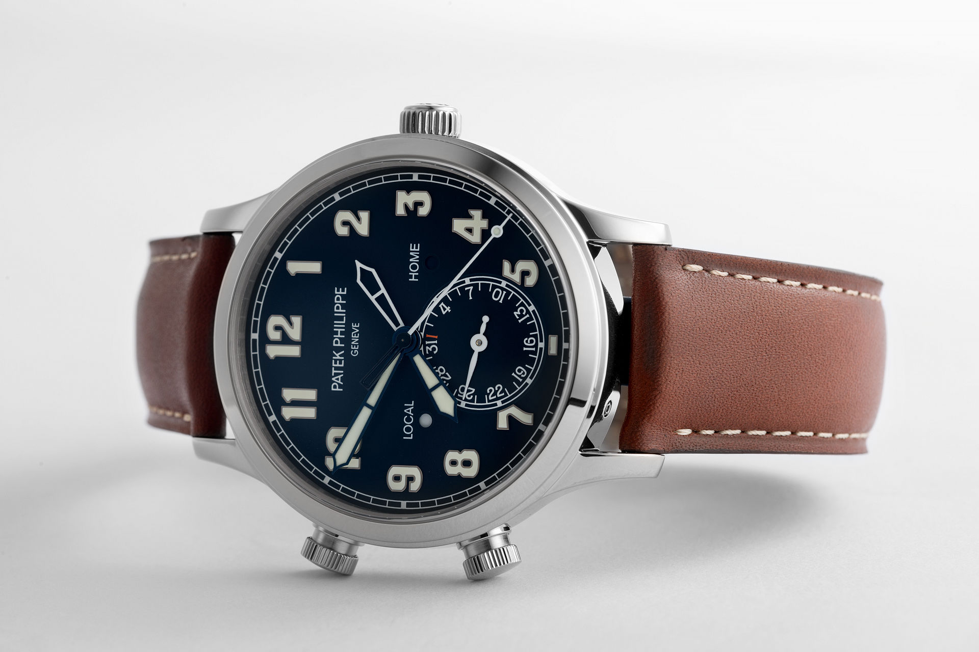 ref 5524G-001 | 'Under Patek Warranty' | Patek Philippe Calatrava Pilot Travel Time