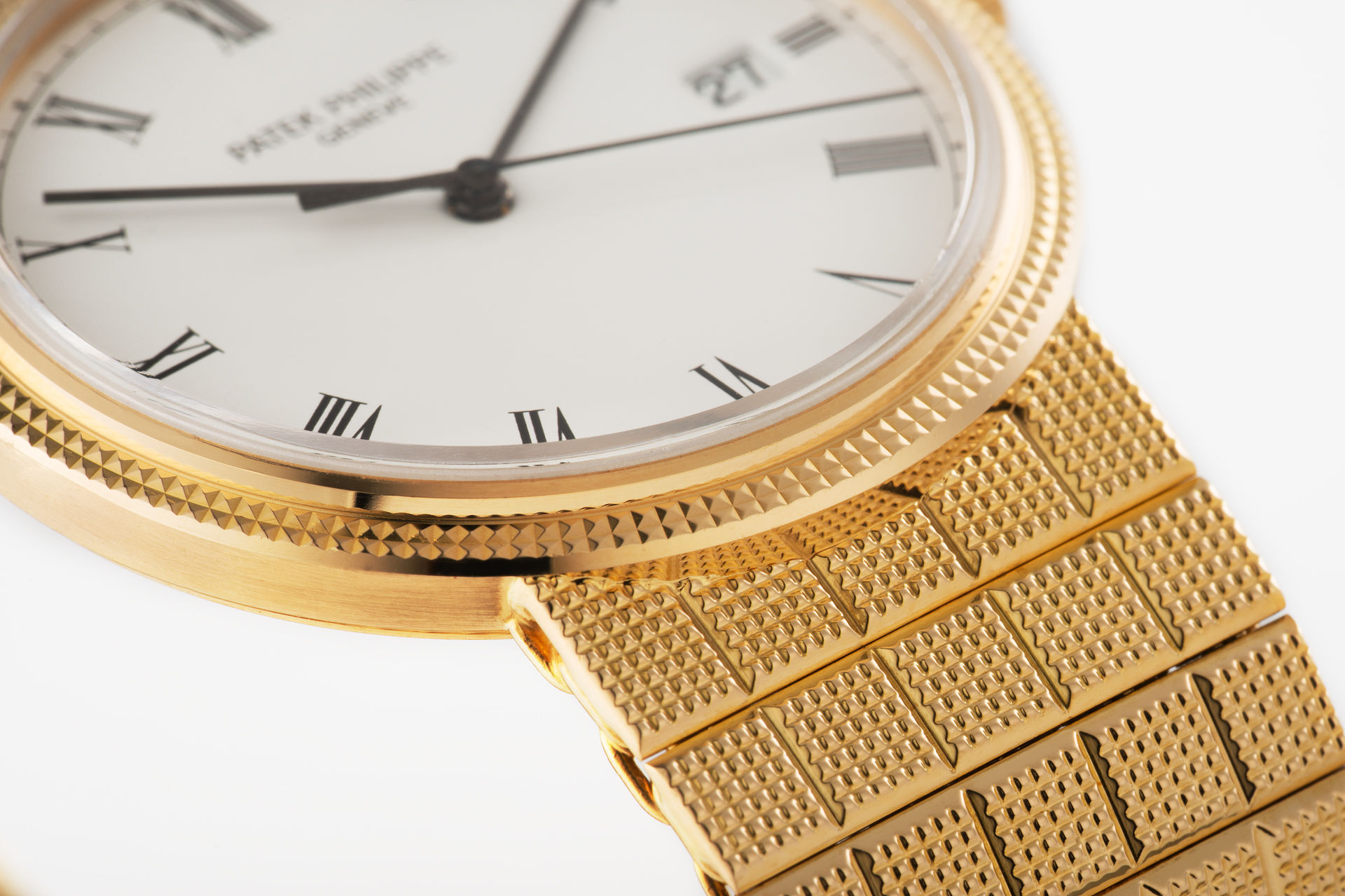 ref 3944/10 | 'Pristine' 18ct Yellow Gold | Patek Philippe Calatrava 