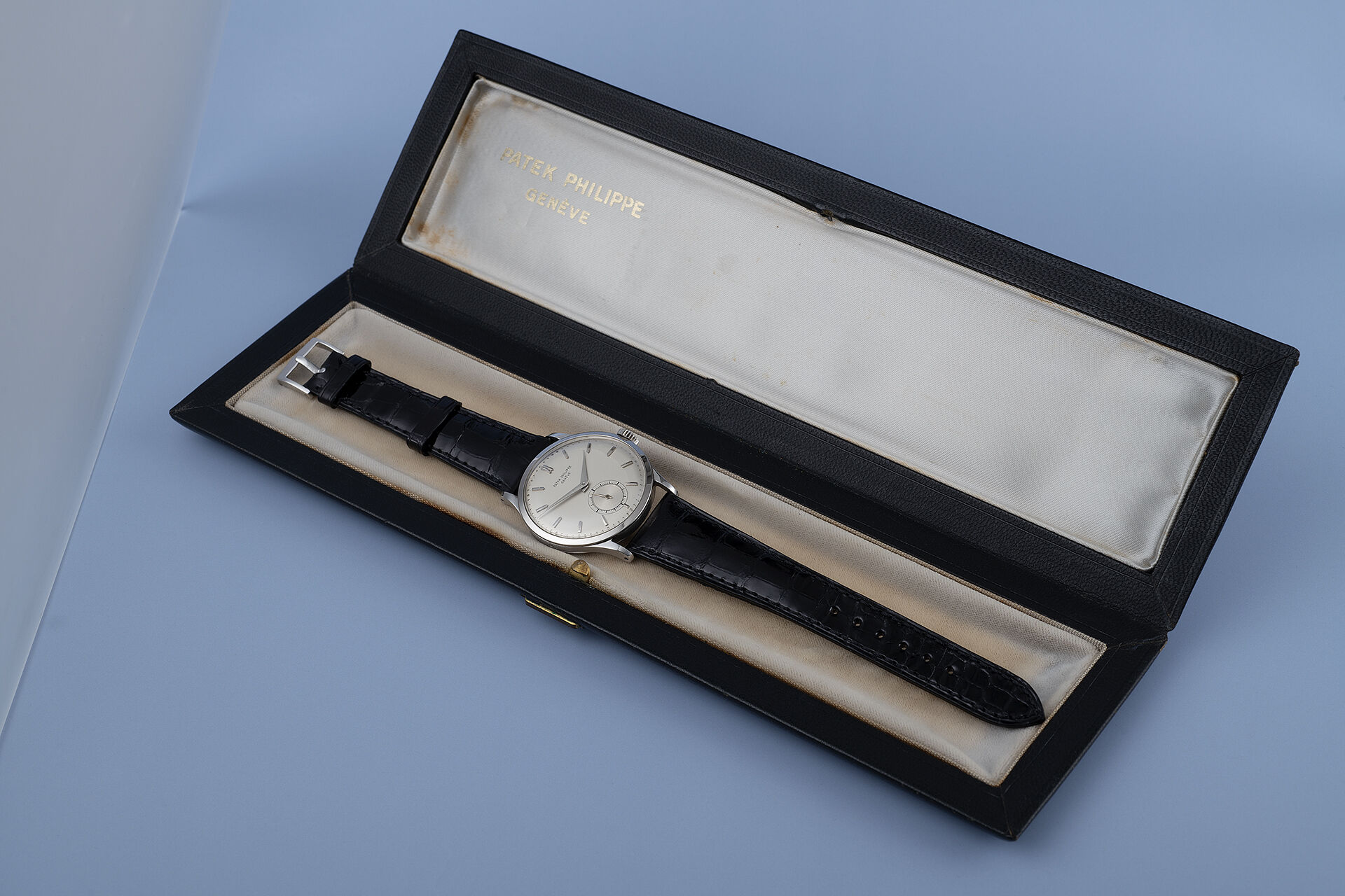 ref 570 | Rare White Gold, Small Seconds | Patek Philippe Calatrava 