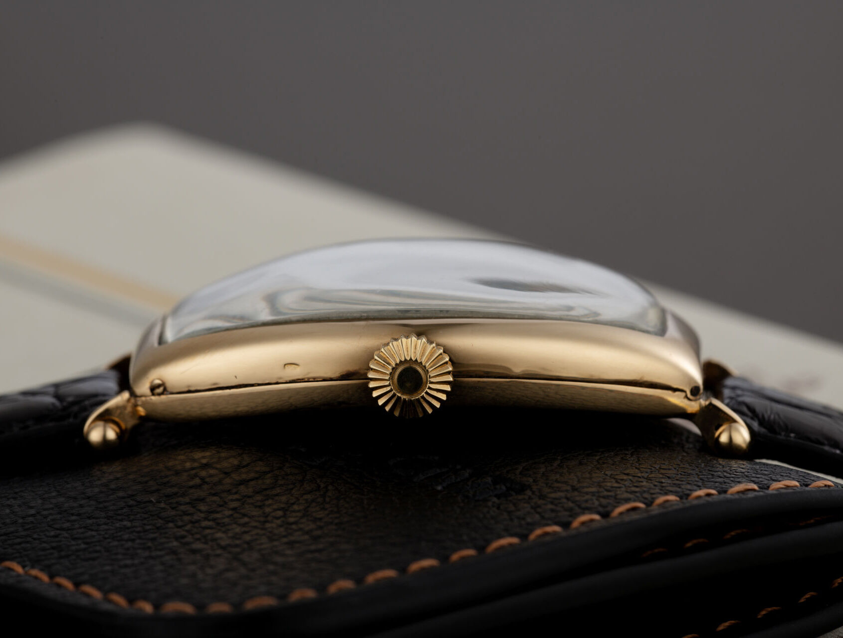  | Rare Early Large Wristwatch | Patek Philippe Chronometro Gondolo