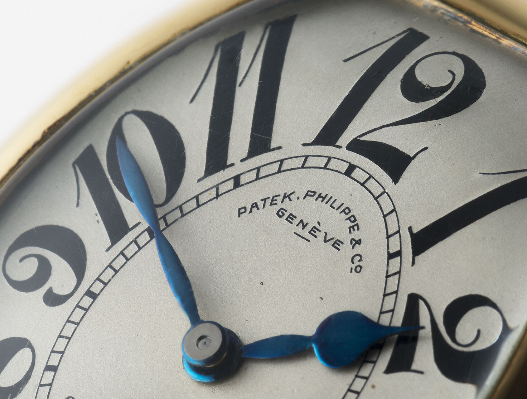  | Rare Early Large Wristwatch | Patek Philippe Chronometro Gondolo