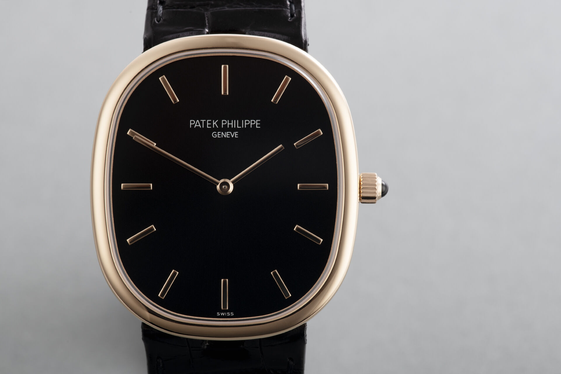 ref 5738R-001 | Brand New 'Ultra Thin' | Patek Philippe Golden Ellipse