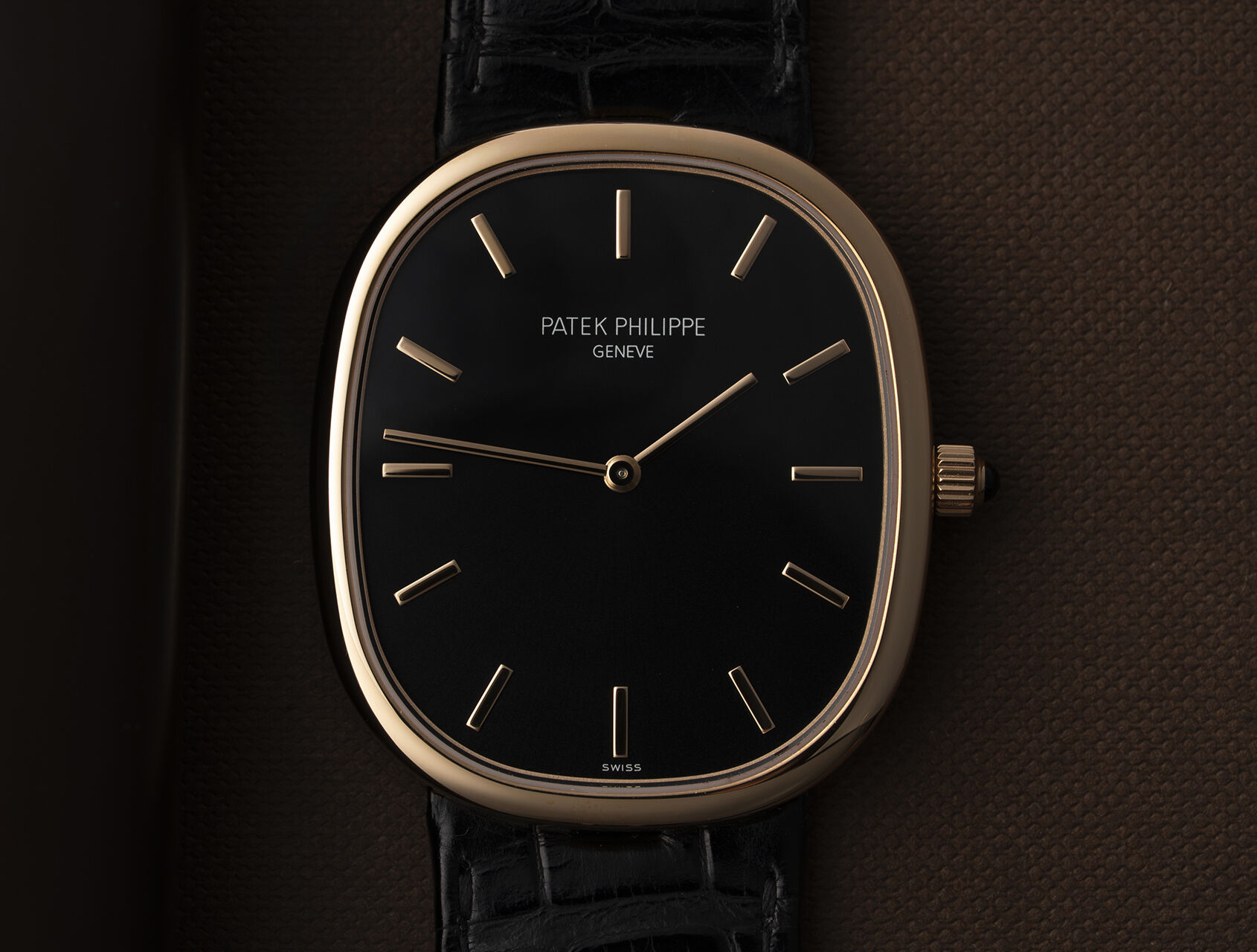 ref 5738R-001 | Brand New 'Ultra Thin' | Patek Philippe Golden Ellipse