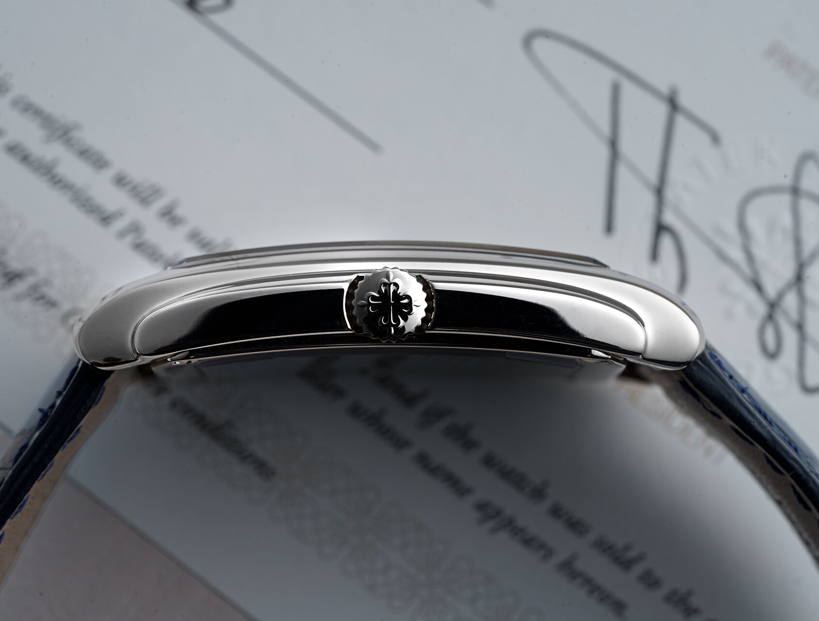 ref 5124G-011 | 5124G - White Gold | Patek Philippe Gondolo