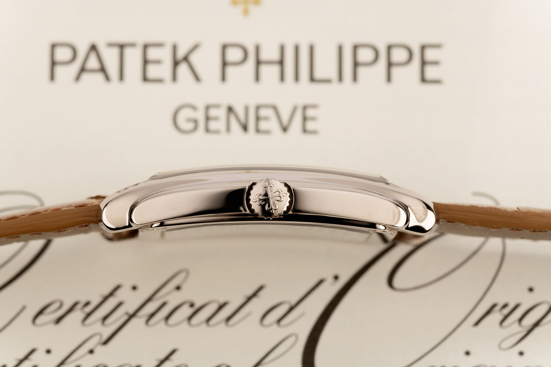 ref 5124G-001 | White Gold 'Full Set' | Patek Philippe Gondolo