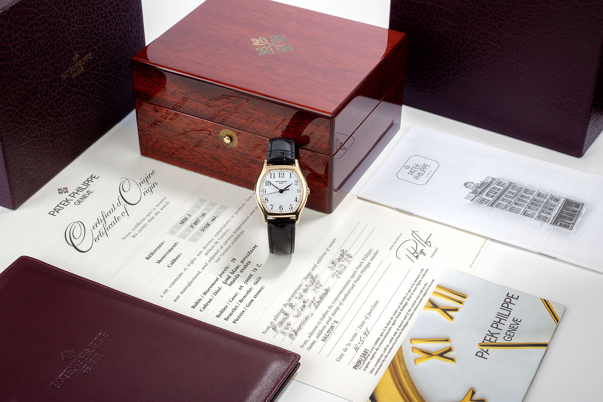 ref 5030J | Yellow Gold 'Box & Certificate' | Patek Philippe Gondolo