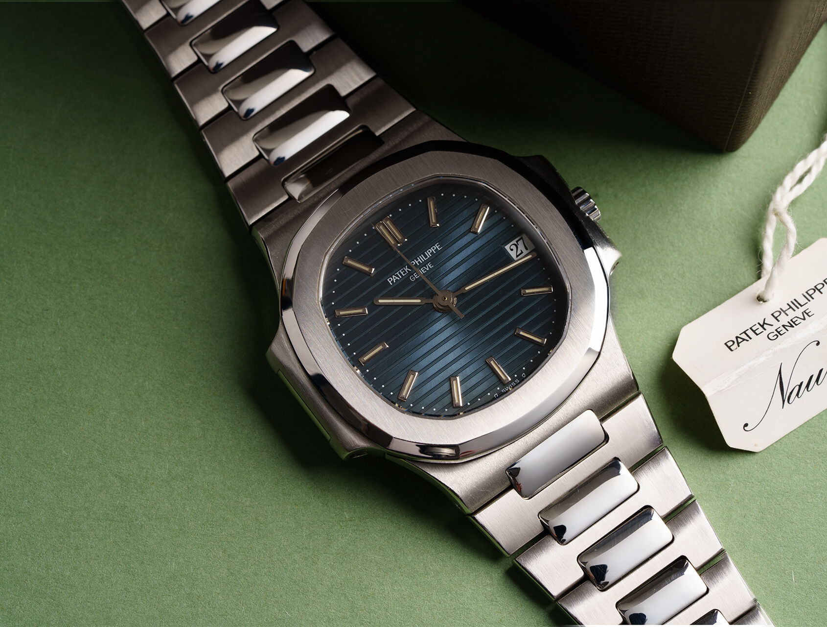 ref 3800/1A-010 | 3800/1A - Box & Papers | Patek Philippe Nautilus