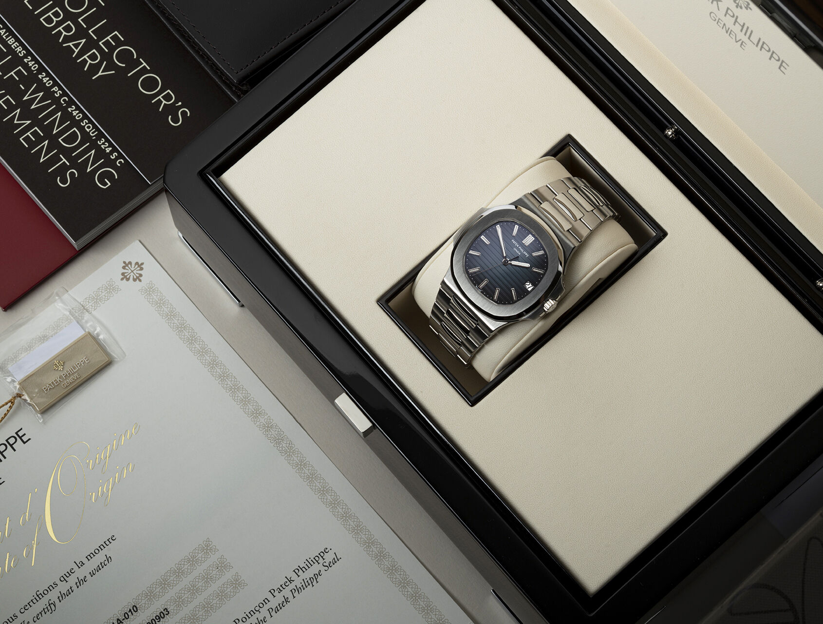 ref 5711/1A-001 | 5711/1A - Jumbo | Patek Philippe Nautilus