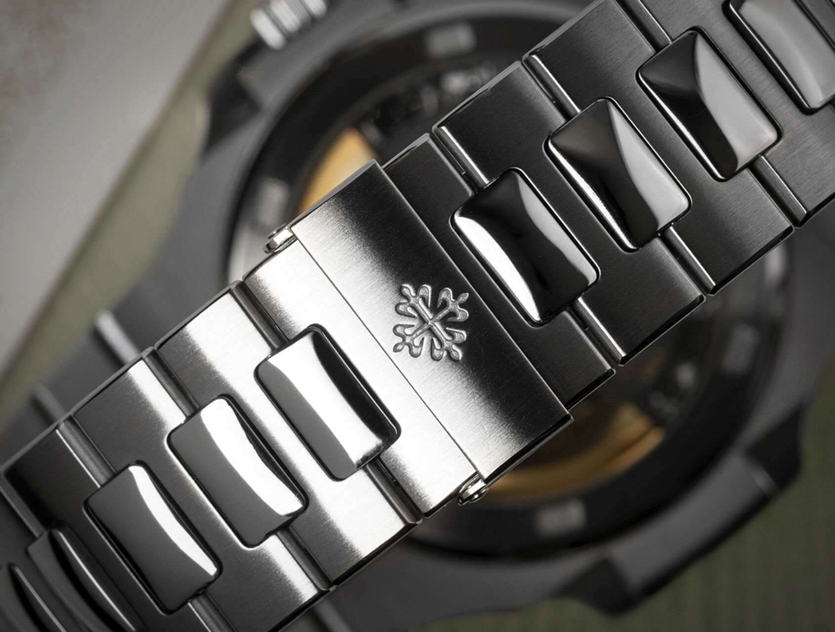 ref 5711/1A-001 | 5711/1A - Jumbo | Patek Philippe Nautilus
