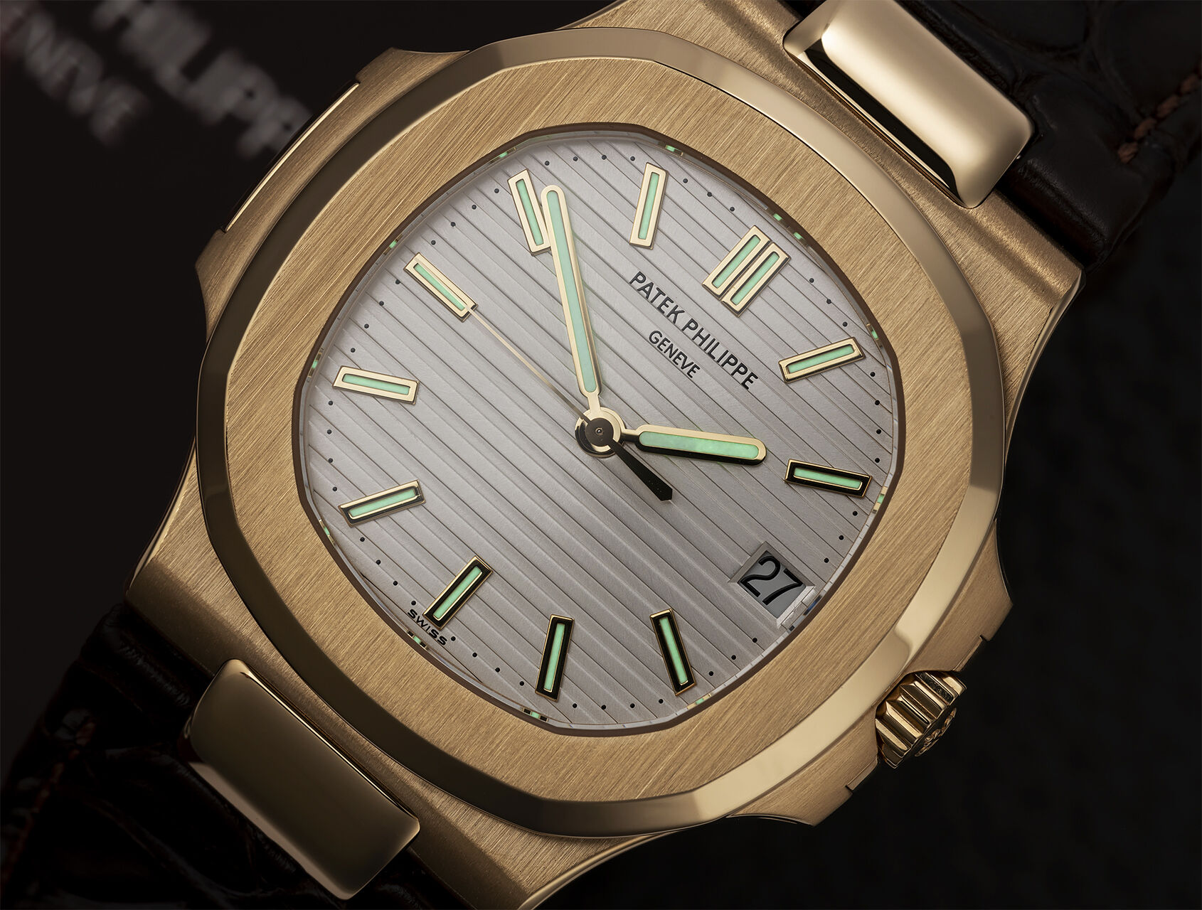 ref 5711J-001 | 5711J-001 - Box & Certificate | Patek Philippe Nautilus