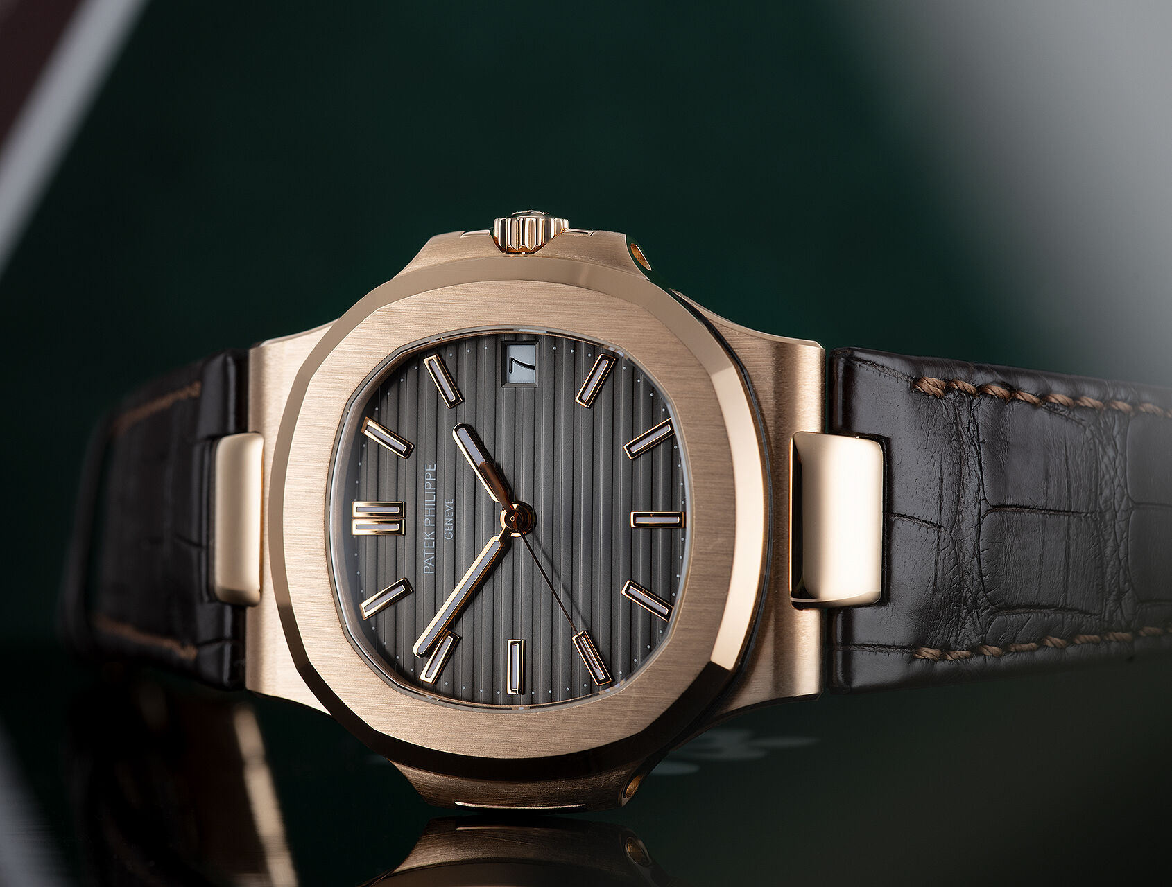 ref 5711R | 5711R - Box & Certificate | Patek Philippe Nautilus