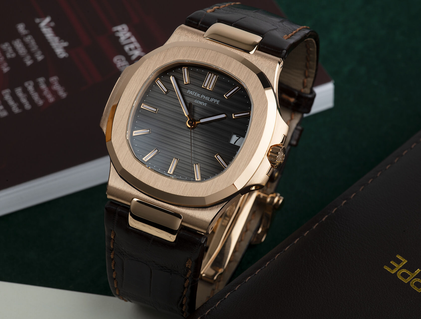 ref 5711R | 5711R - Box & Certificate | Patek Philippe Nautilus