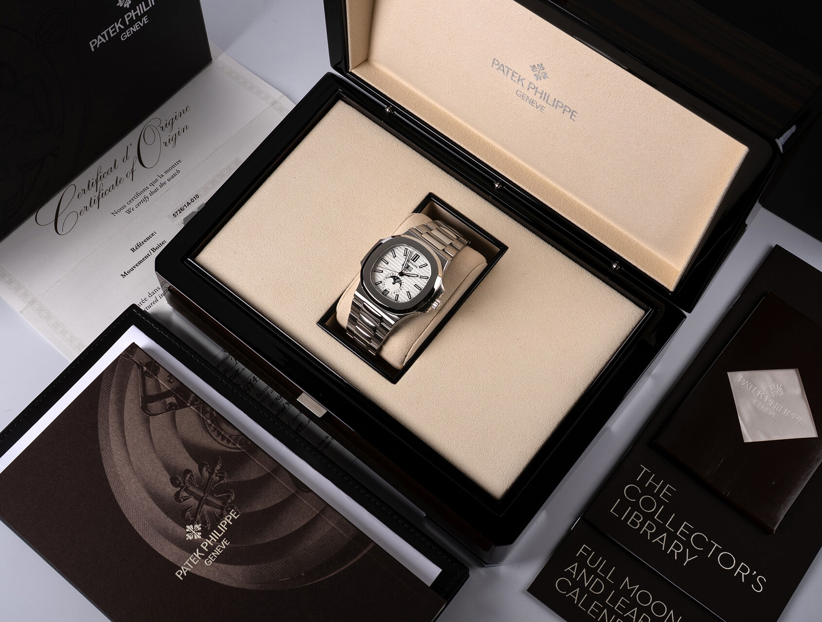ref 5726/1A-010 | 5726/1A - Serviced by Patek | Patek Philippe Nautilus