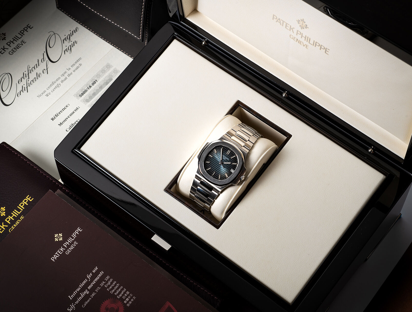 ref 5800/1A-001 | 5800/1A - Rare Collectors Set | Patek Philippe Nautilus