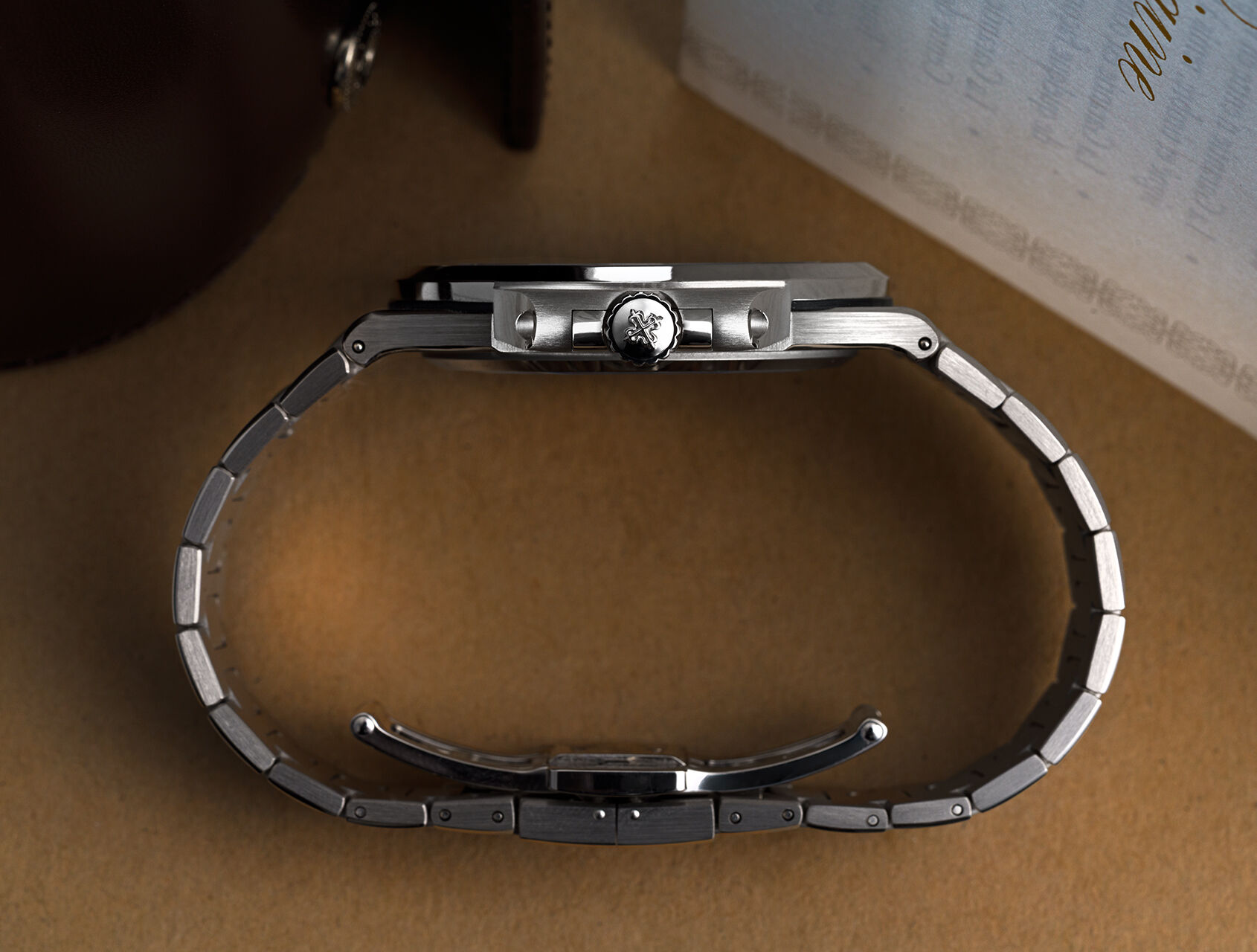 ref 5811/1G-001 | 5811/1G-001 - White Gold | Patek Philippe Nautilus