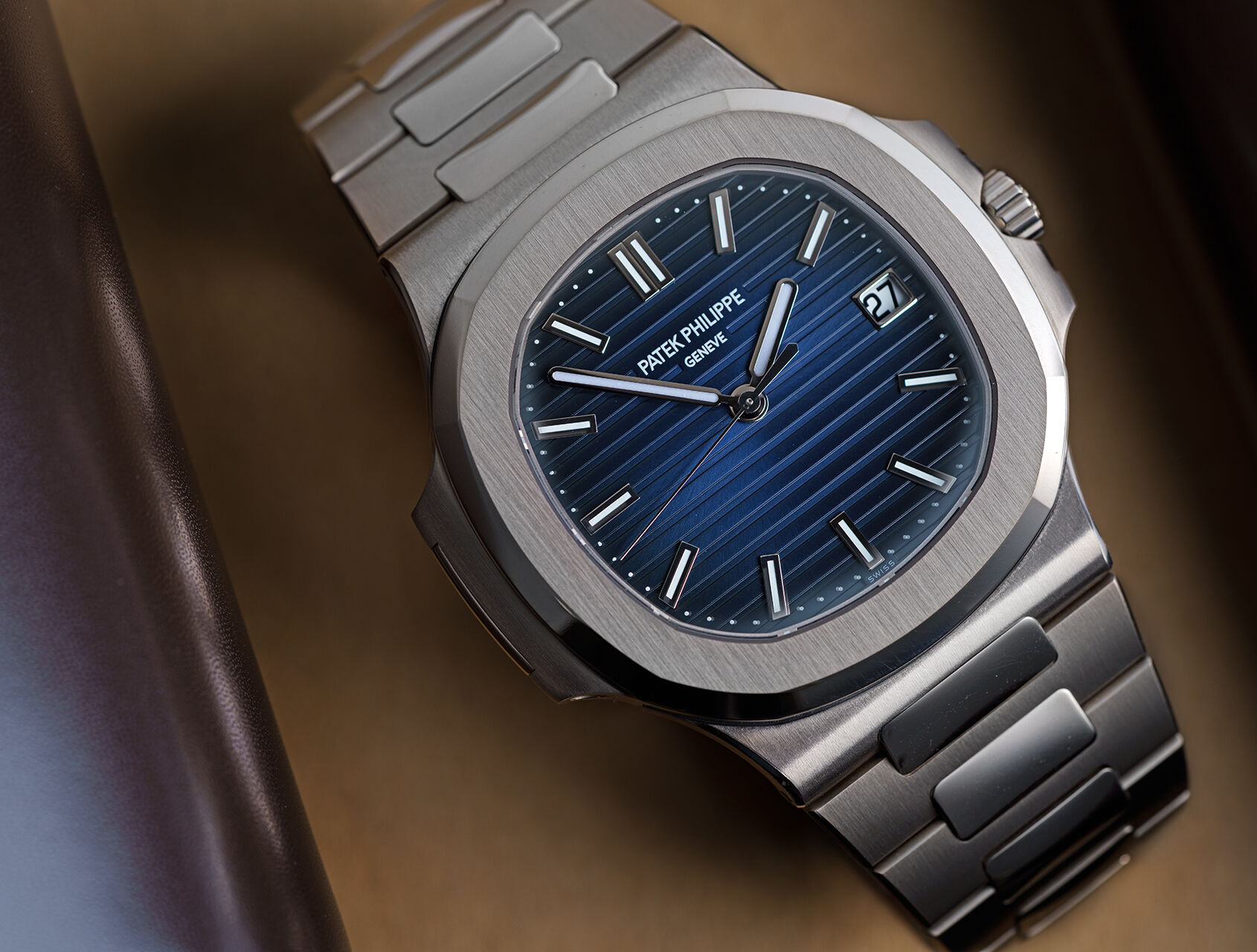 ref 5811/1G-001 | 5811/1G-001 - White Gold | Patek Philippe Nautilus