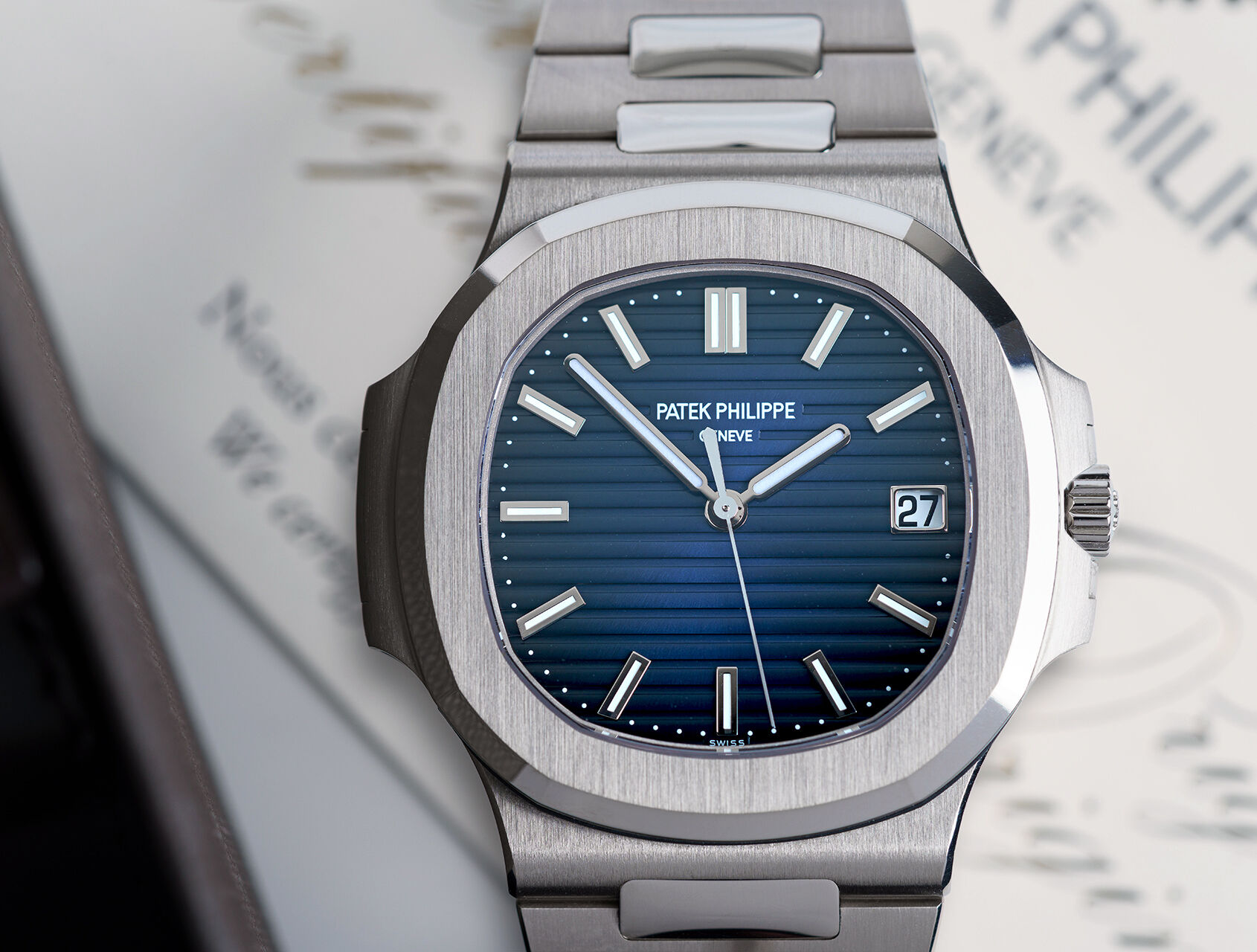 ref 5811/1G-001 | 5811/1G-001 - White Gold | Patek Philippe Nautilus