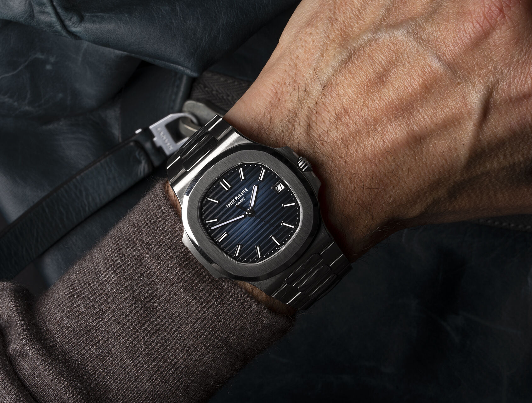 ref 5811/1G-001 | 5811/1G-001 - White Gold | Patek Philippe Nautilus