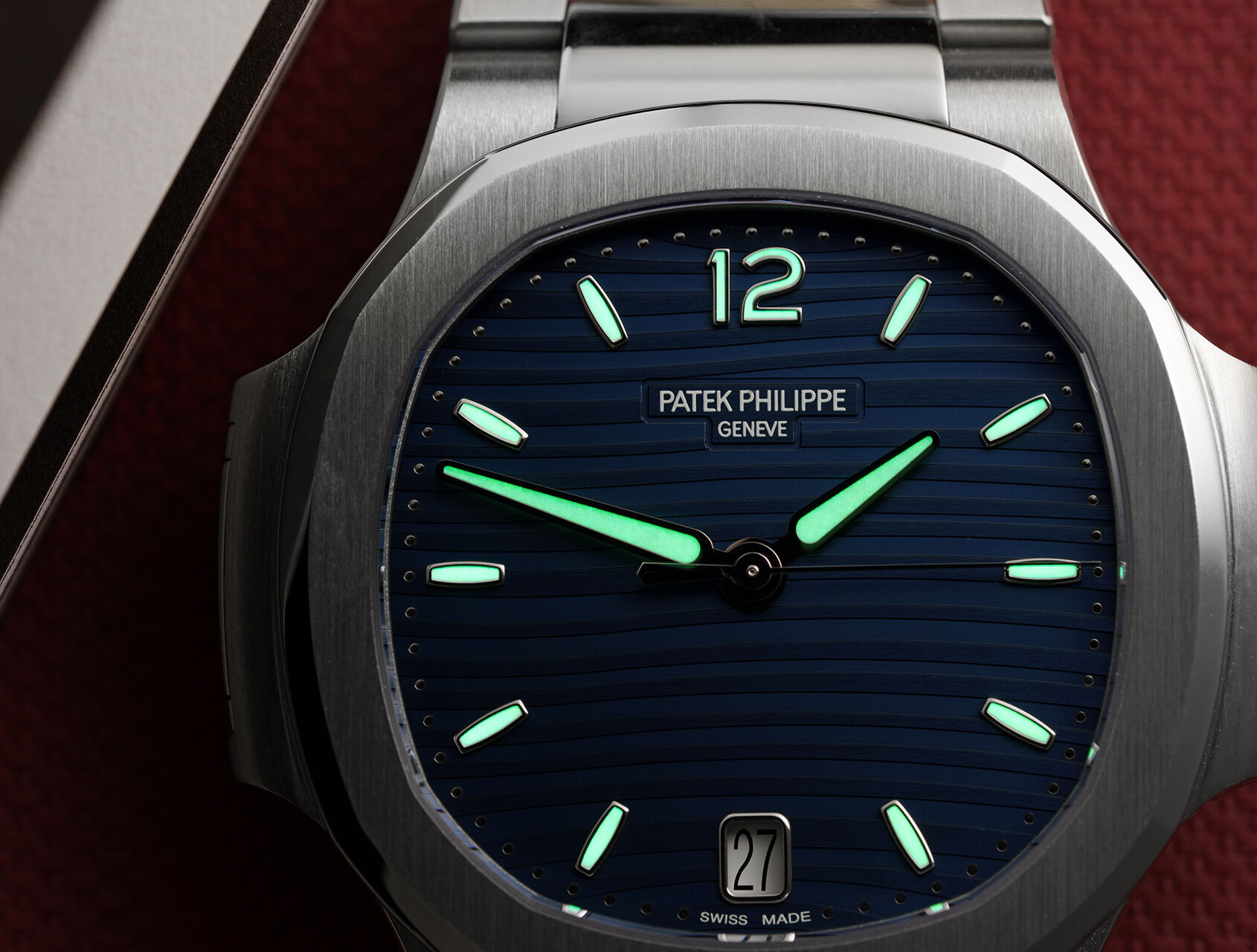 ref 7118/1A-001 | 7118 - Box & Certificate | Patek Philippe Nautilus