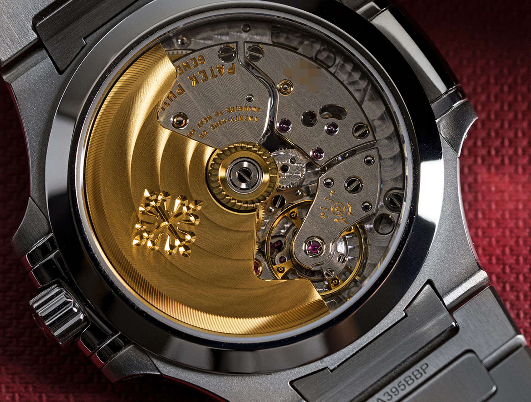 ref 7118/1A-001 | 7118 - Box & Certificate | Patek Philippe Nautilus