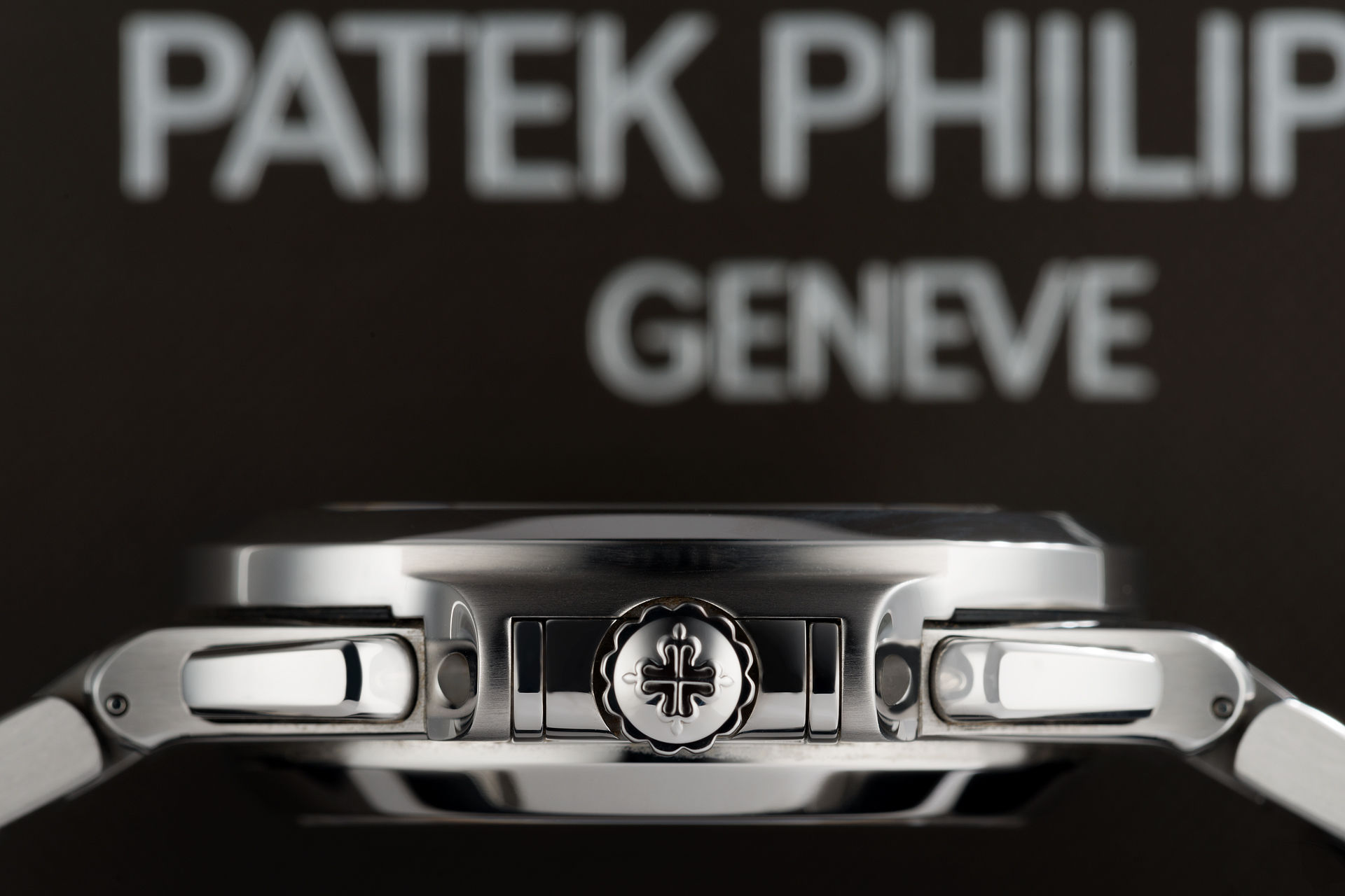 ref 5980/1A | Black Dial 'Full Set' | Patek Philippe Nautilus