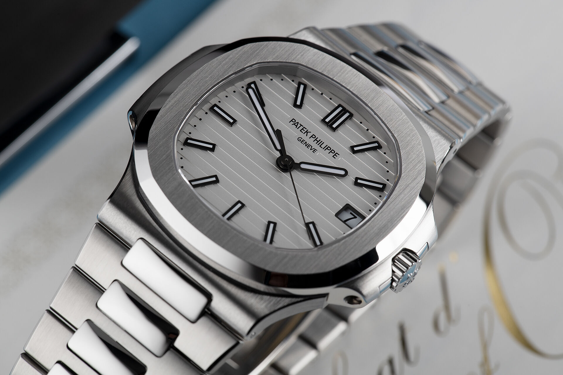 ref 5711/1A-011 | Box & Certificate | Patek Philippe Nautilus