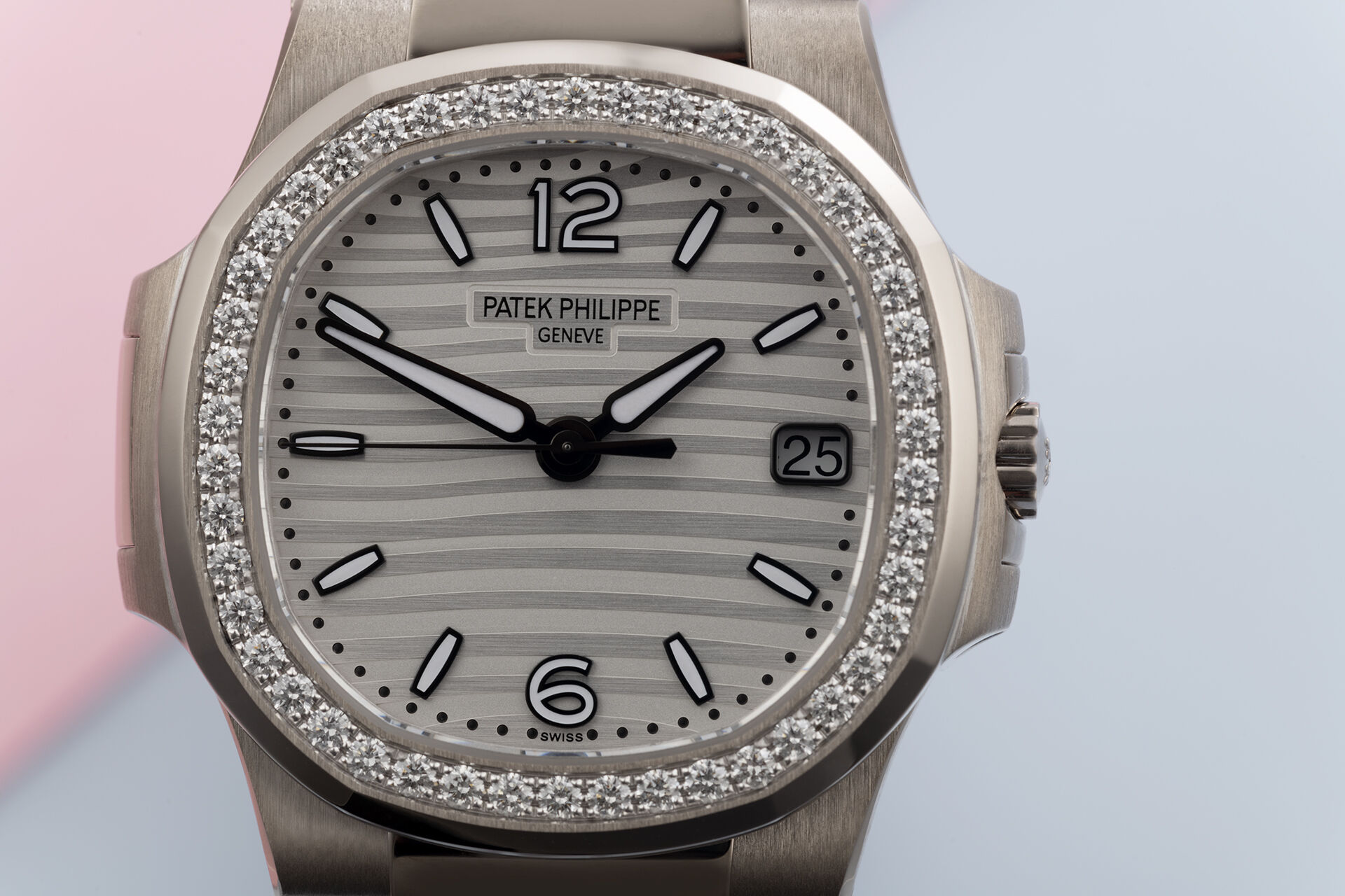 ref 7010G-011 | Box & Certificate  | Patek Philippe Nautilus