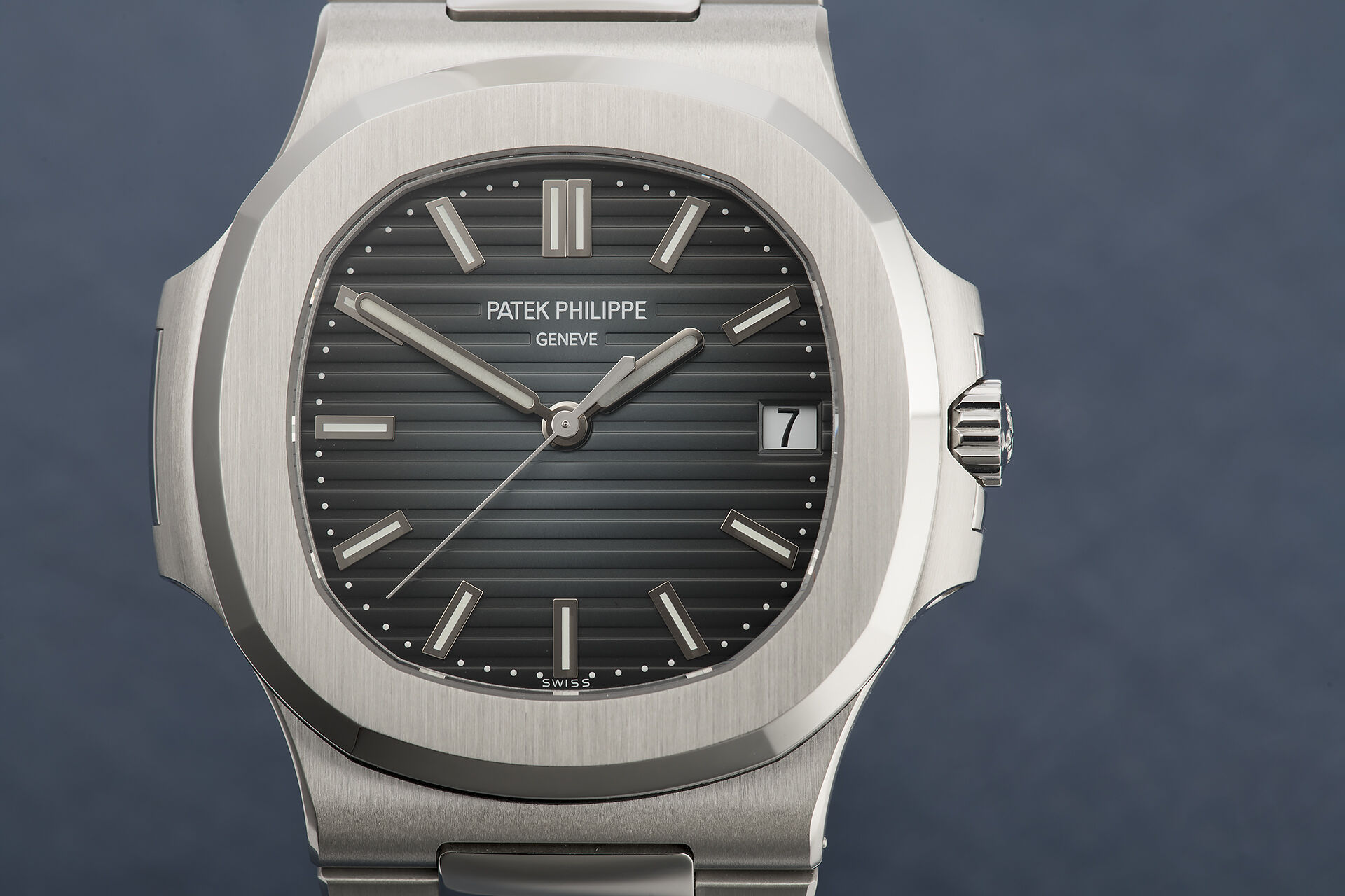 ref 5711/1A-010 | Black-Blue Dial | Patek Philippe Nautilus