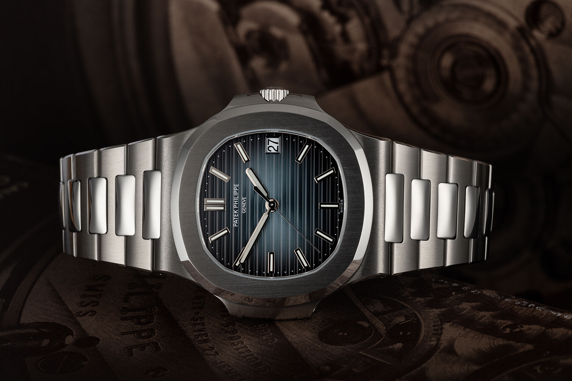 ref 5711/1A-010 | Box & Certificate | Patek Philippe Nautilus