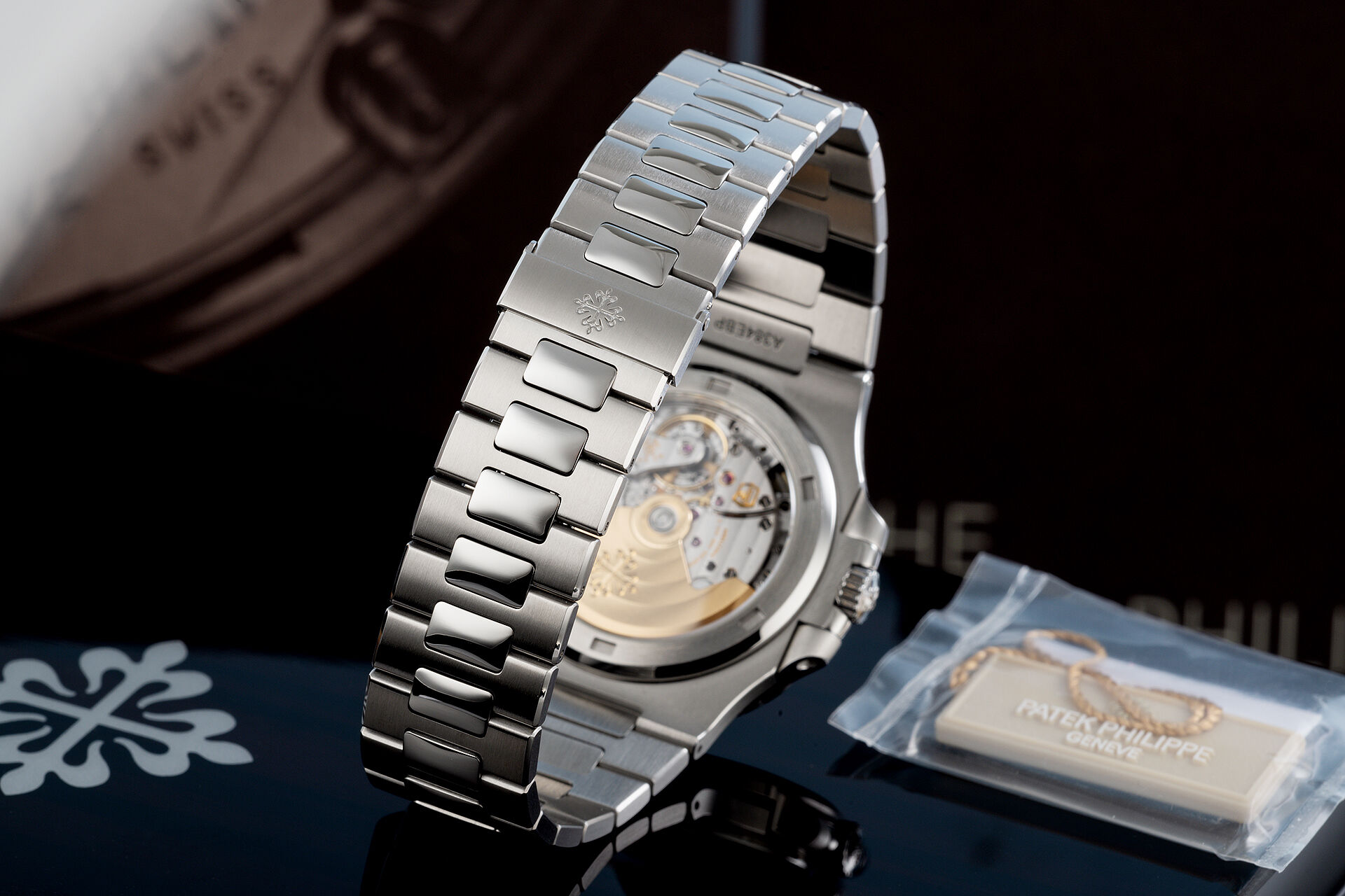 ref 5711/1A-010 | Box & Certificate | Patek Philippe Nautilus