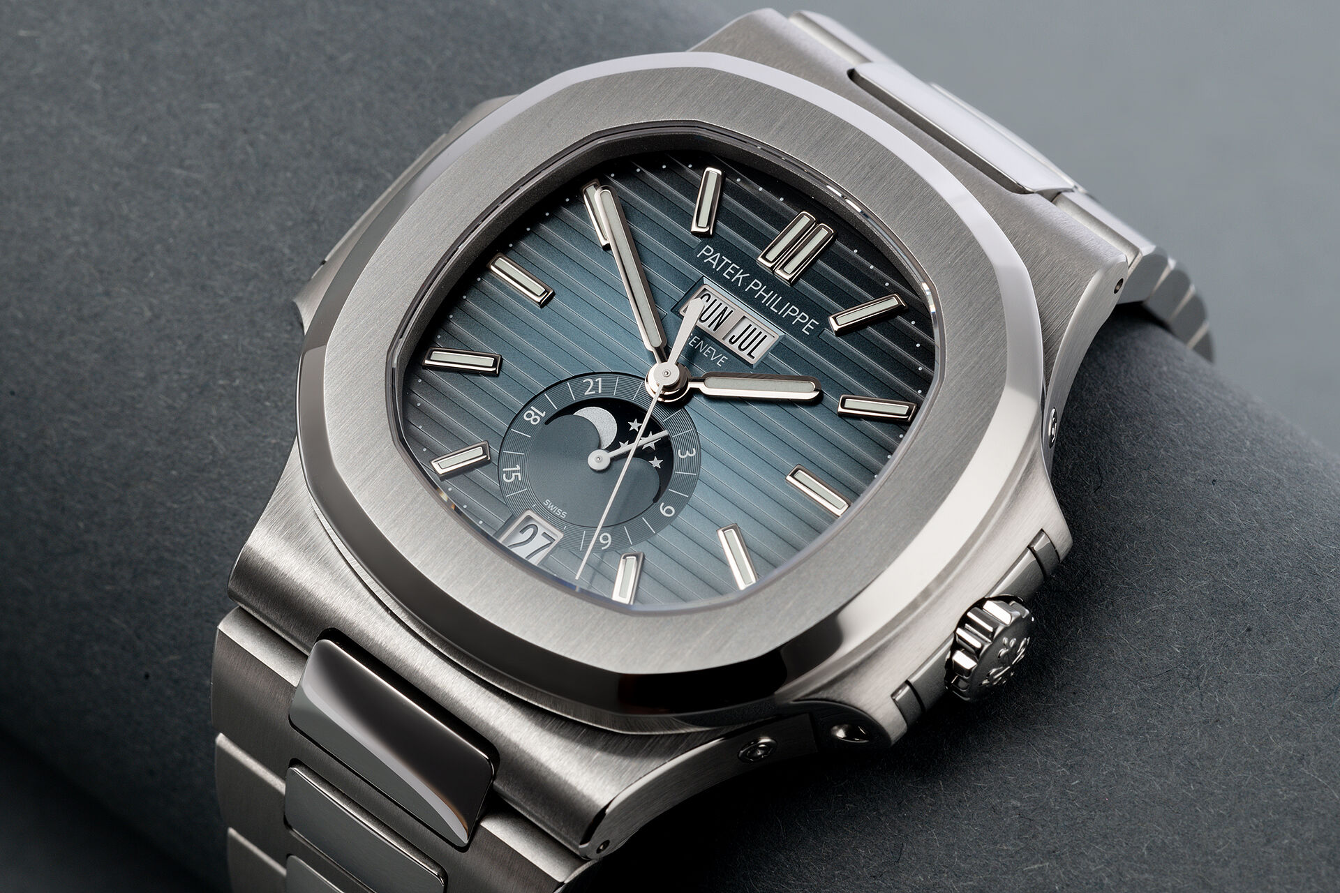 ref 5726/1A-014 | Blue Dial 'Brand New' | Patek Philippe Nautilus