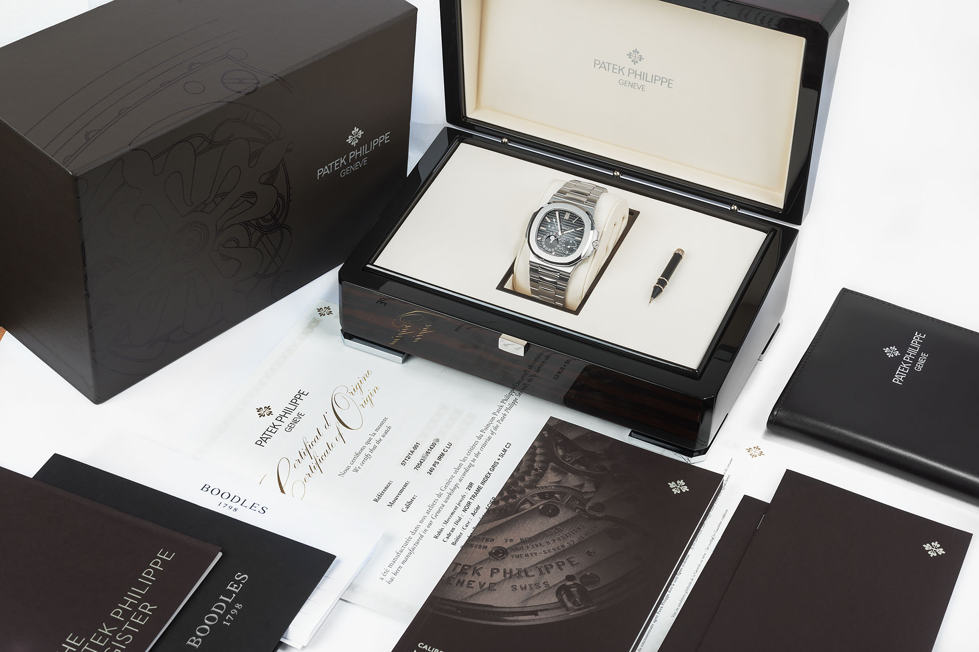 ref 5712/1A-001 | 'Brand New' Patek Warranty | Patek Philippe Nautilus