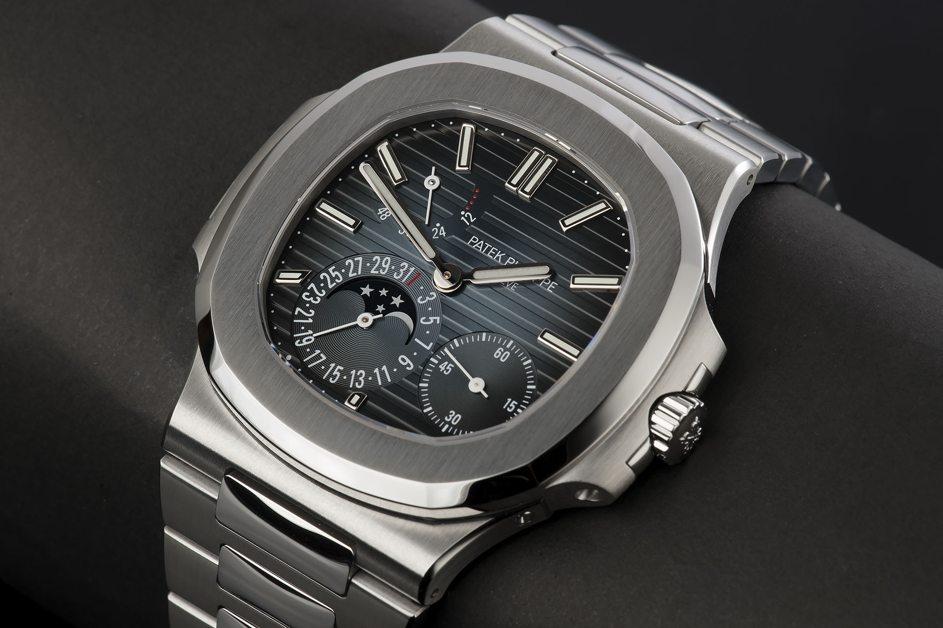 ref 5712/1A-001 | Brand New | Patek Philippe Nautilus