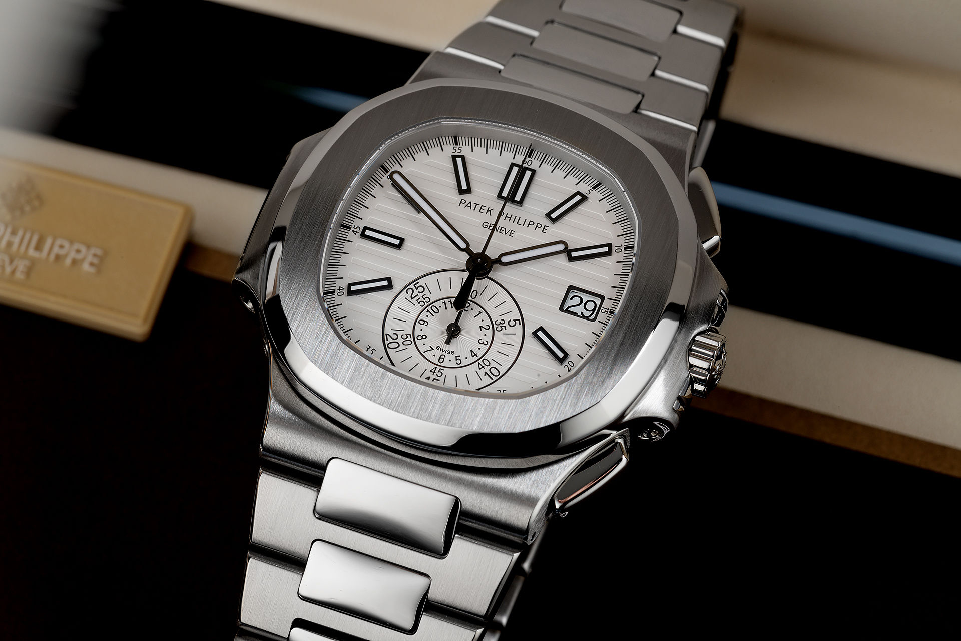 ref 5980/1A-019 | 'Full Set' Rare White Dial | Patek Philippe Nautilus Chronograph