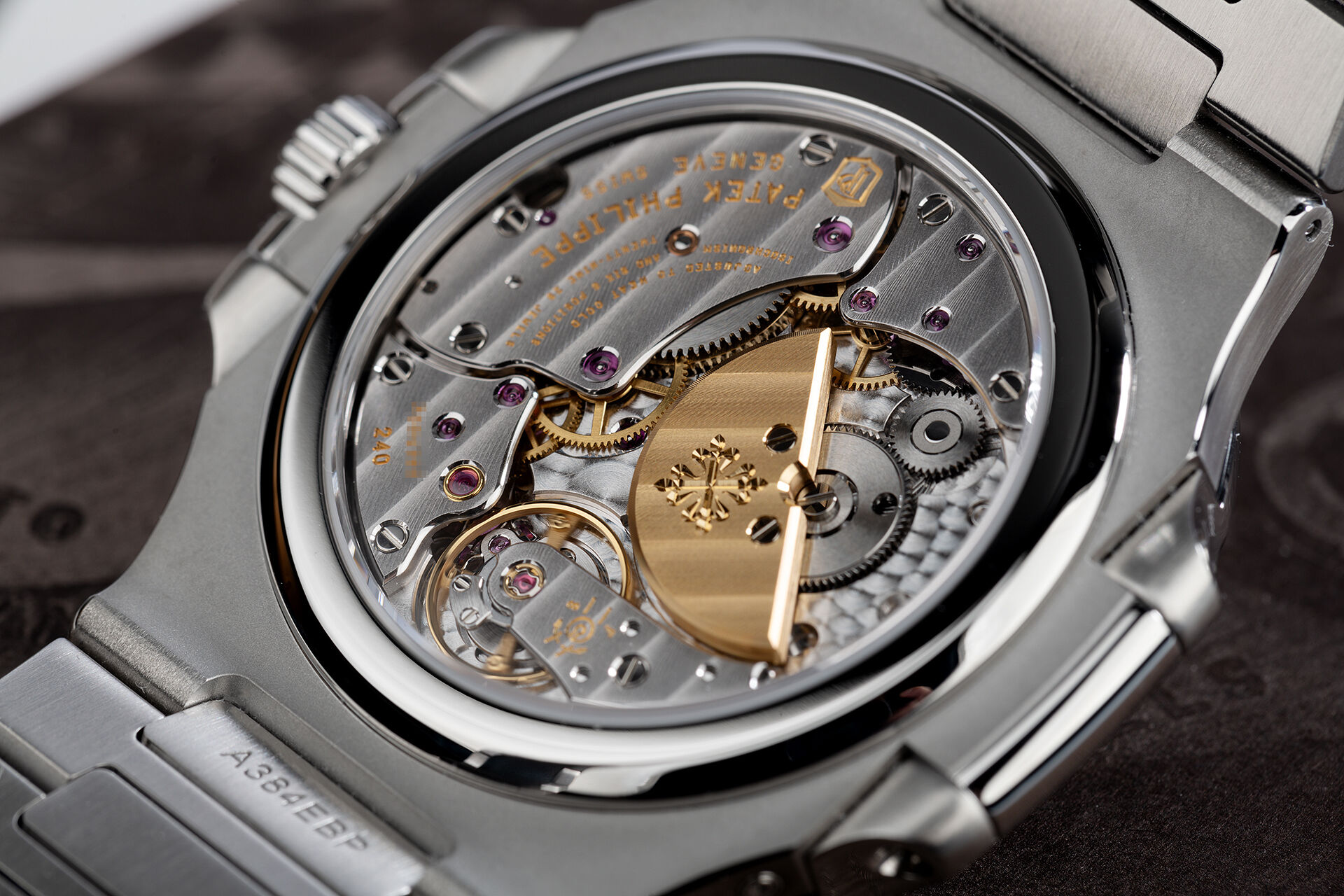 ref 5712/1A-001 | Box & Certificate | Patek Philippe Nautilus