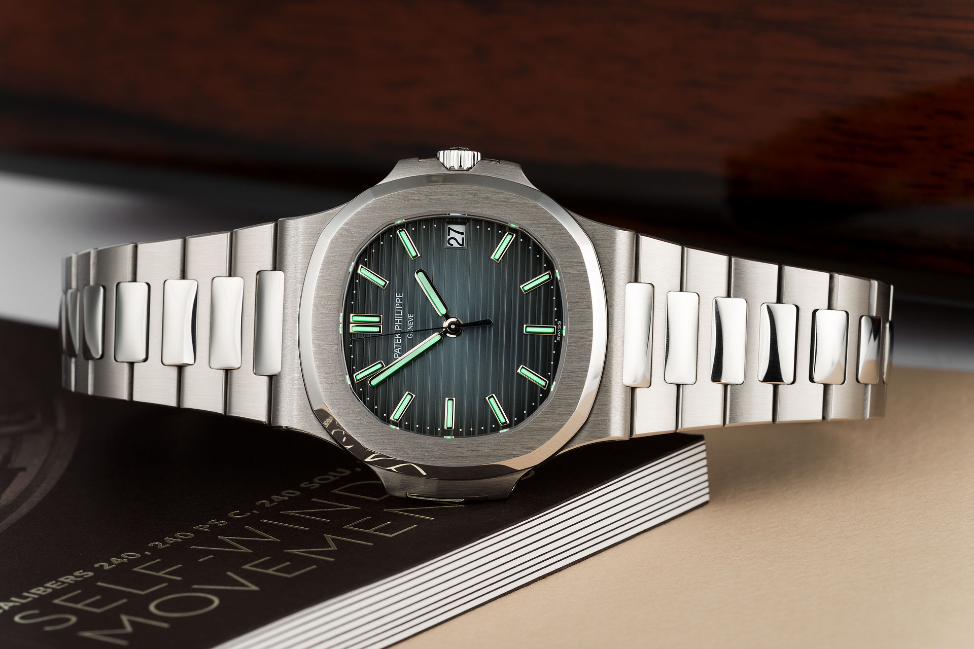 ref 5711/1A-010 | Full Set 'Jumbo' | Patek Philippe Nautilus