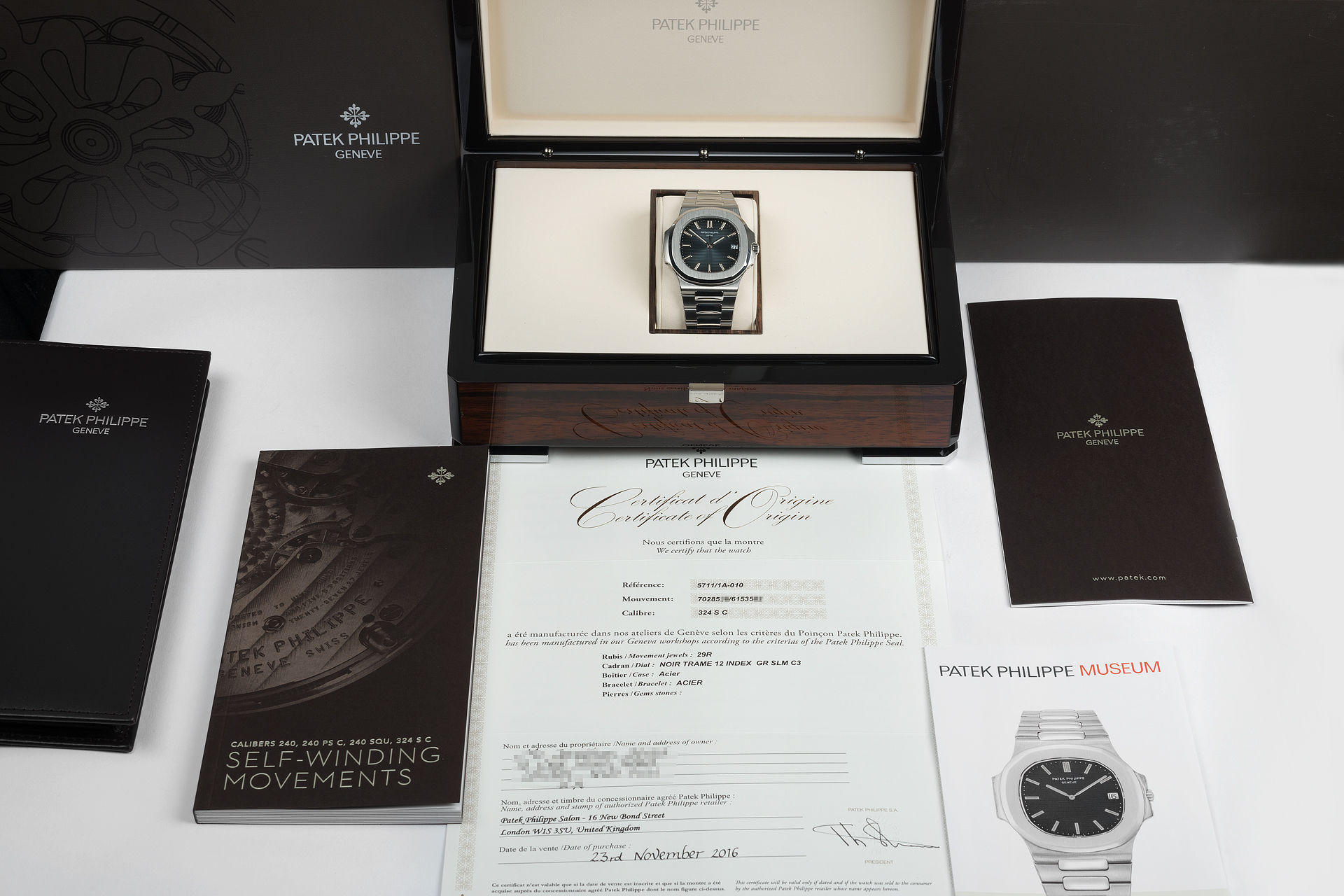 ref 5711/1A-010 | Full Set 'Jumbo' | Patek Philippe Nautilus