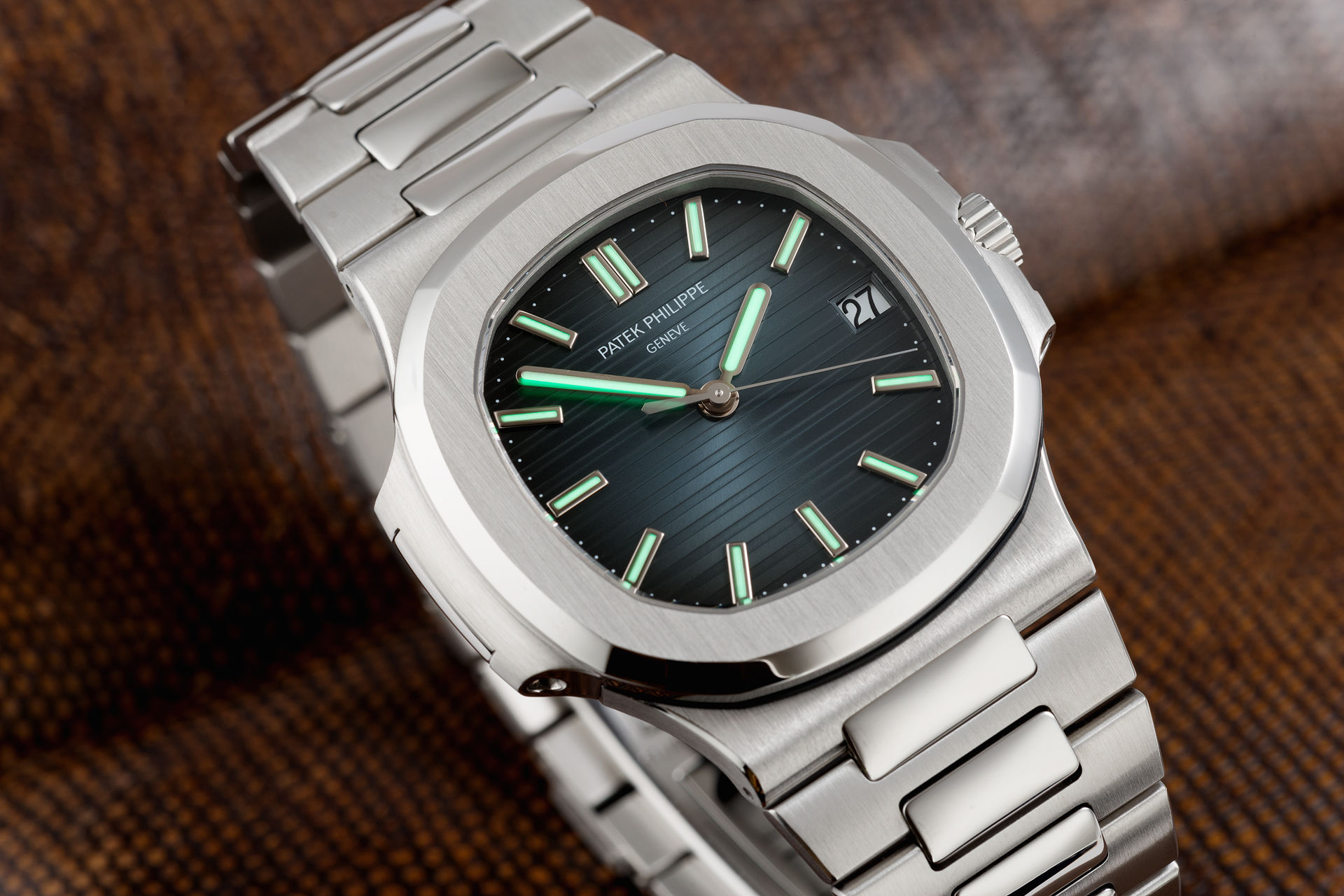 ref 5711/1A-010 | Perfect Full Set | Patek Philippe Nautilus