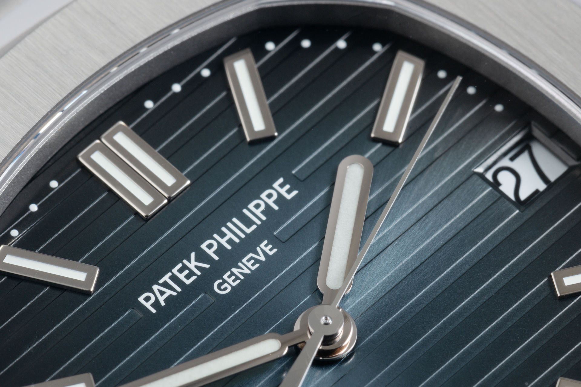 ref 5711/1A-010 | Jumbo 'Full Set' | Patek Philippe Nautilus