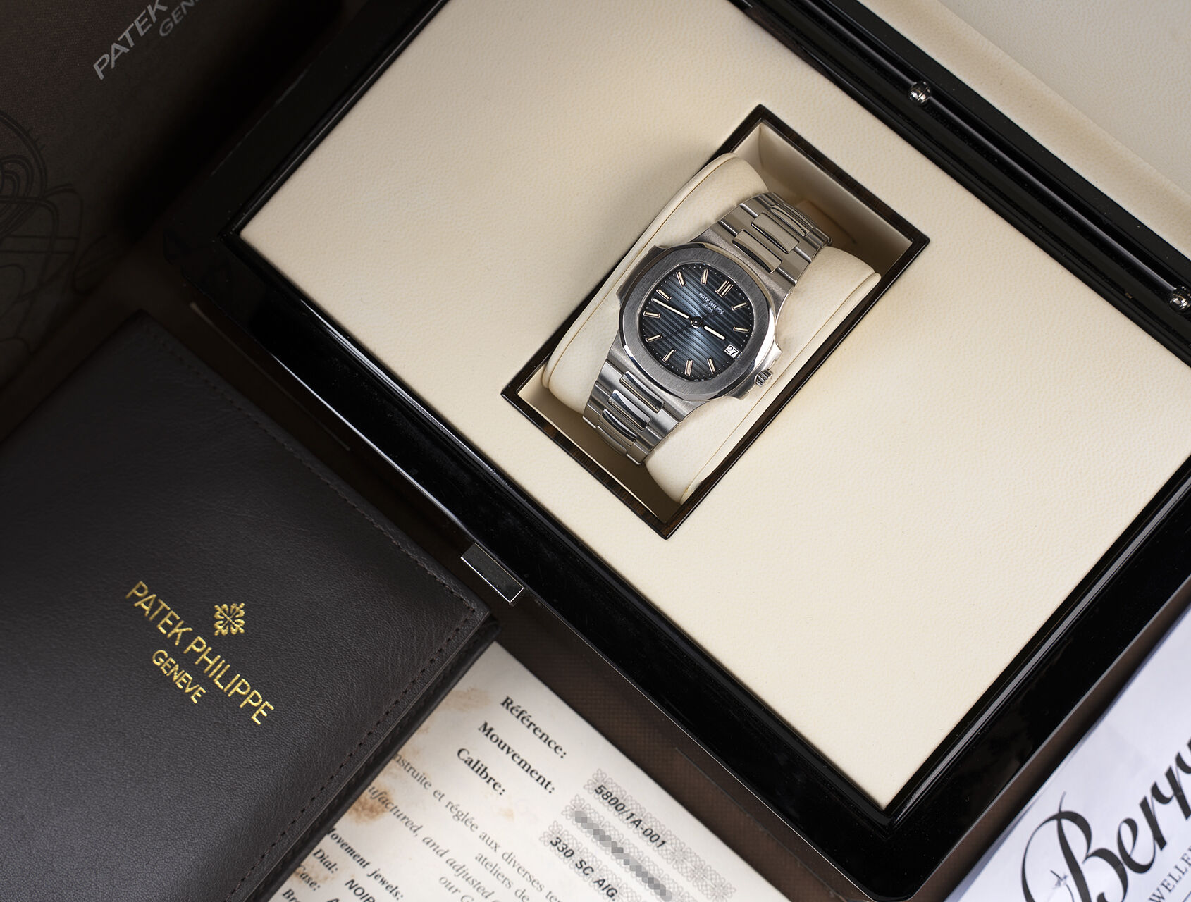 ref 5800/1A-001 | Nautilus | Patek Philippe Nautilus