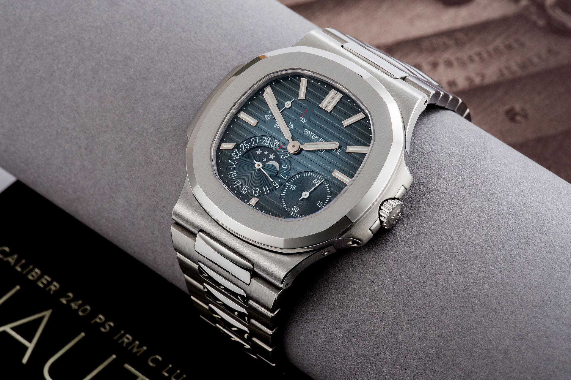 ref 5712/1A-001 | Power Reserve 'UK Supplied' | Patek Philippe Nautilus