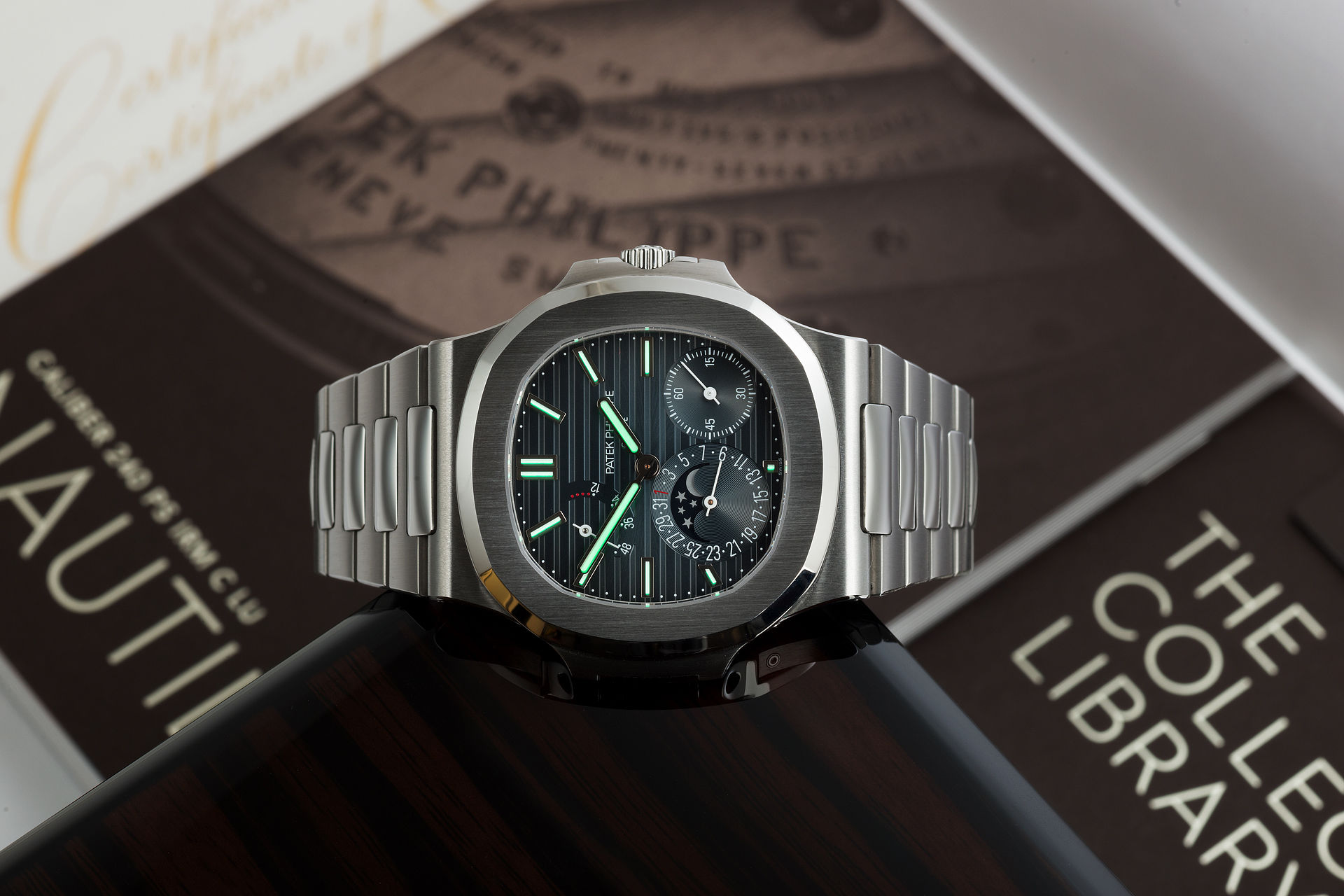 ref 5712/1A-001 | Power Reserve 'UK Supplied' | Patek Philippe Nautilus