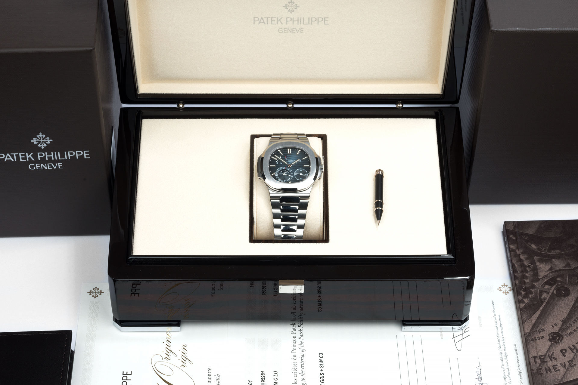 ref 5712/1A-001 | Power Reserve 'UK Supplied' | Patek Philippe Nautilus