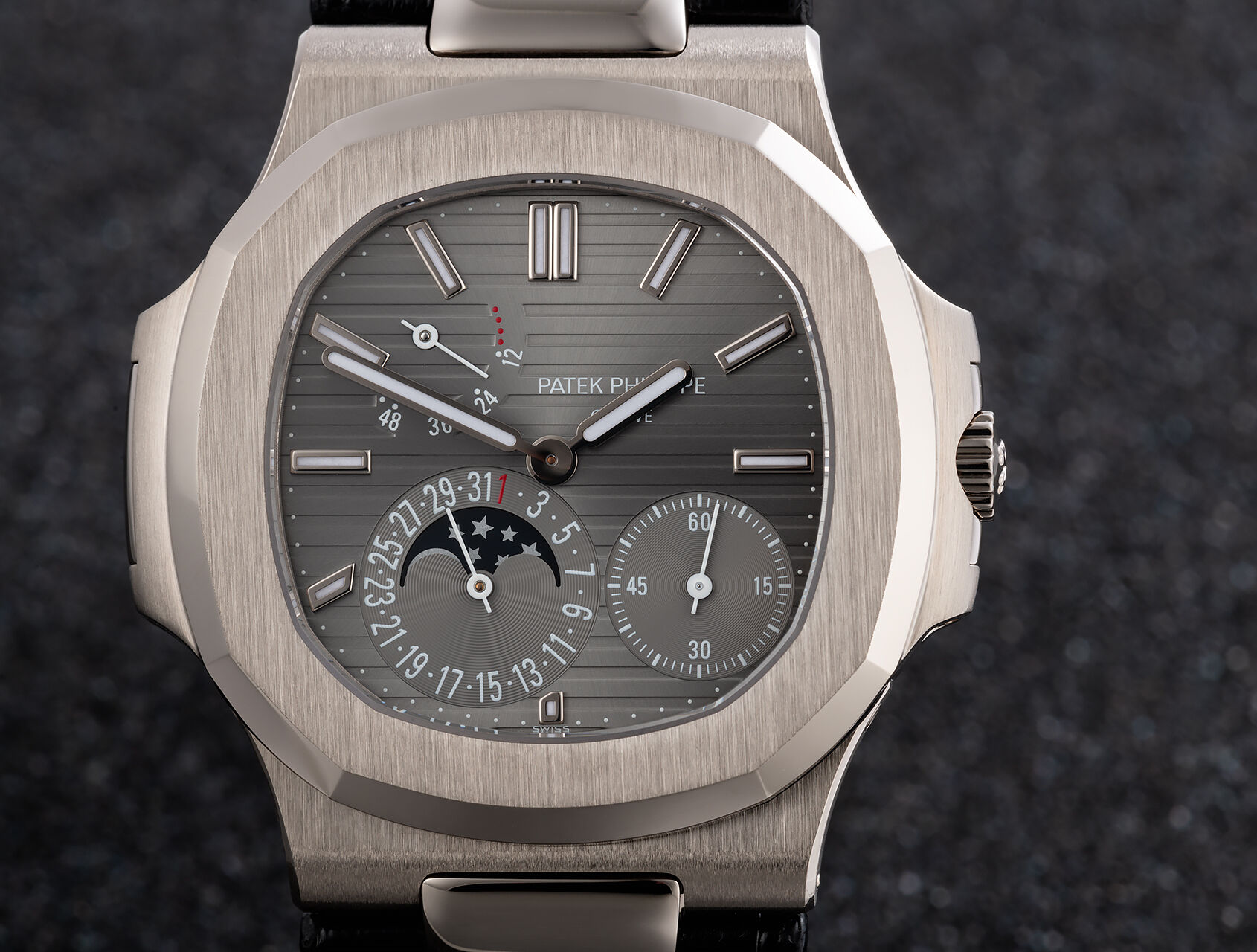 ref 5712G-001 | Power Reserve 'Full Set' | Patek Philippe Nautilus