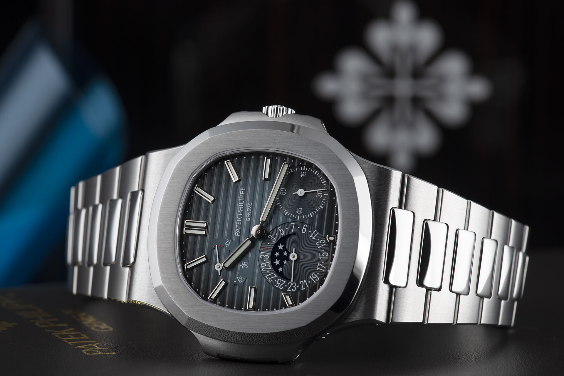 ref 5712/1A-001 | 'Power Reserve' | Patek Philippe Nautilus