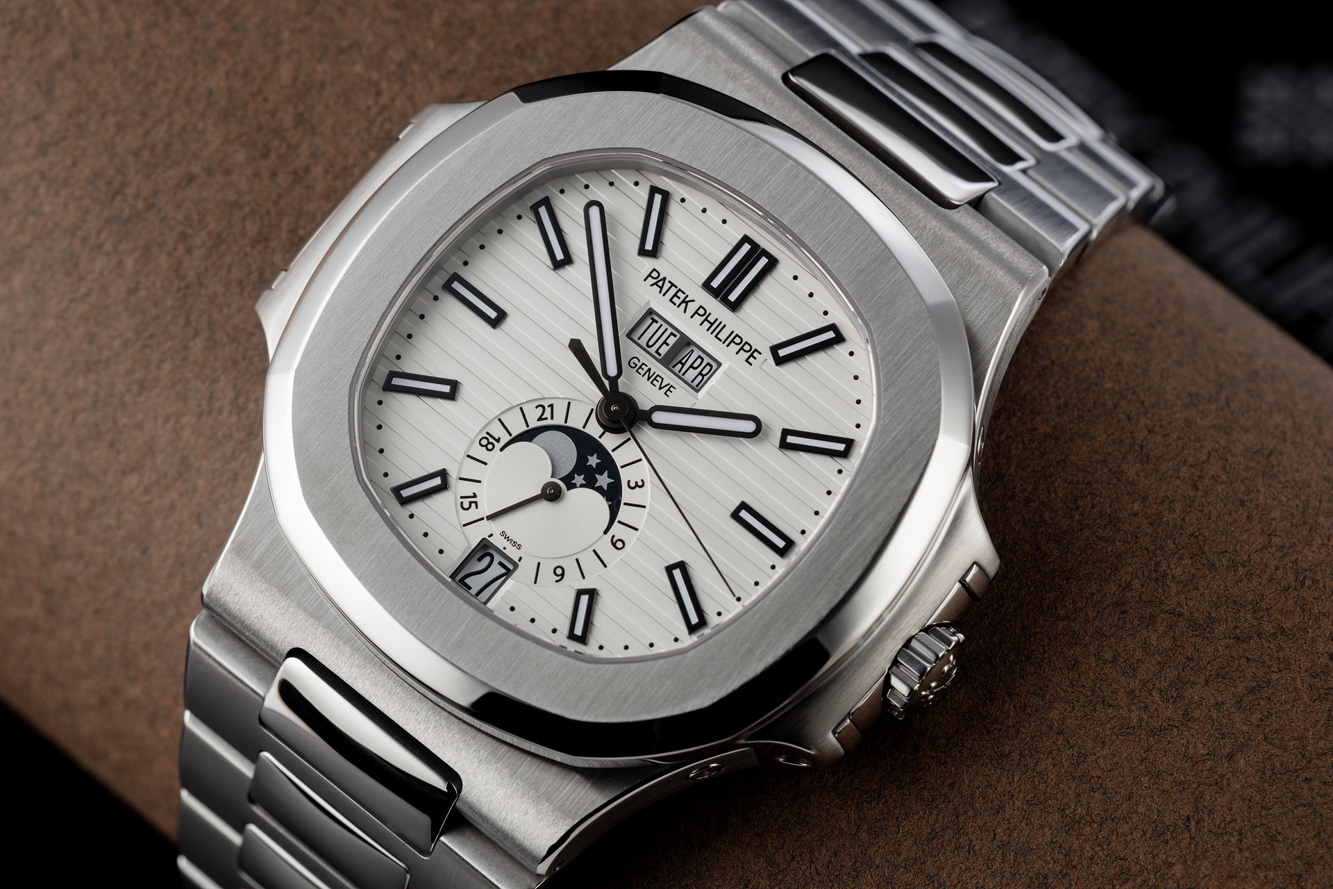 ref 5726/1A-010 | Full Set, Rare 'Piano Dial' | Patek Philippe Nautilus