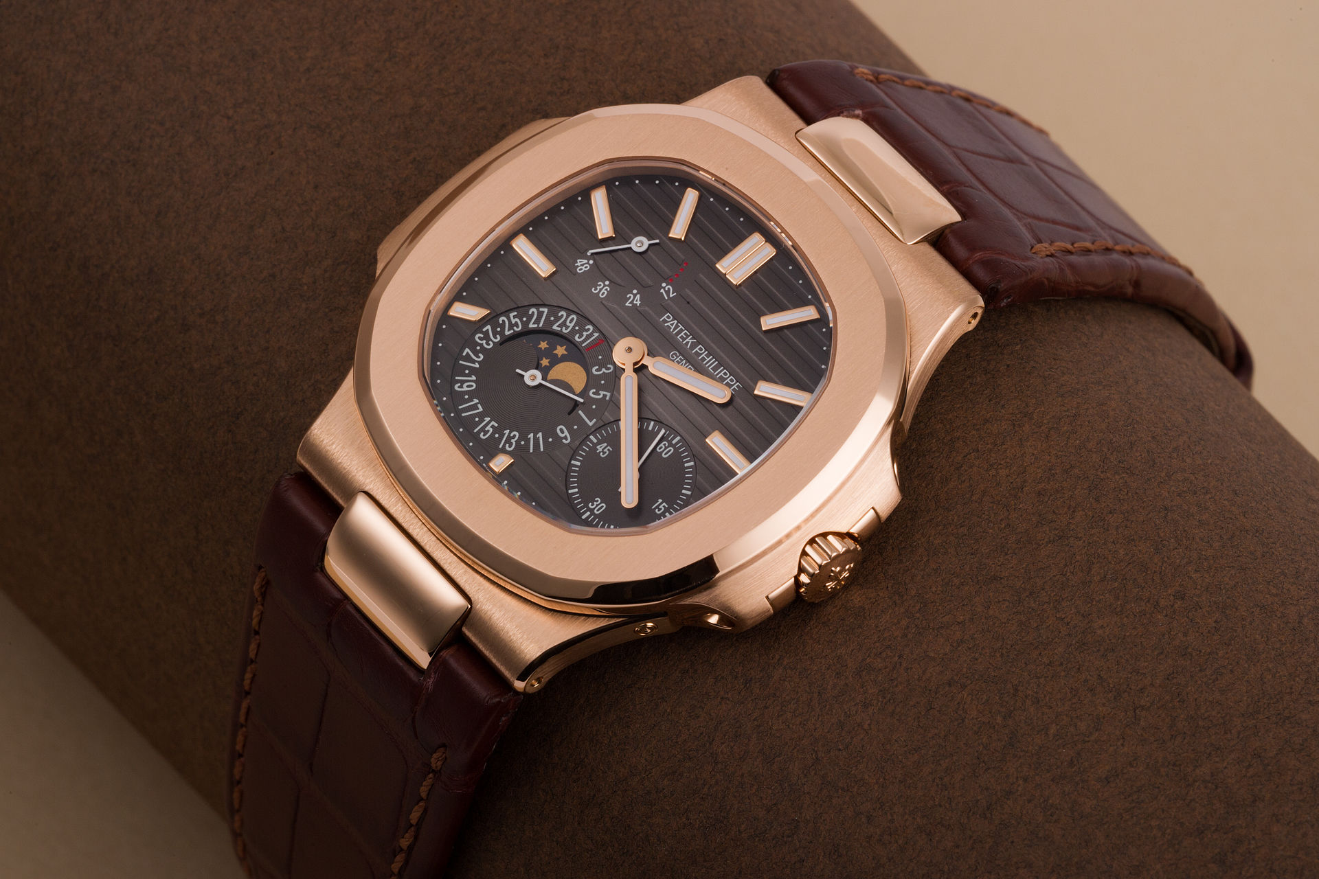 ref 5712R-001 | Power Reserve 'Full Set' | Patek Philippe Nautilus