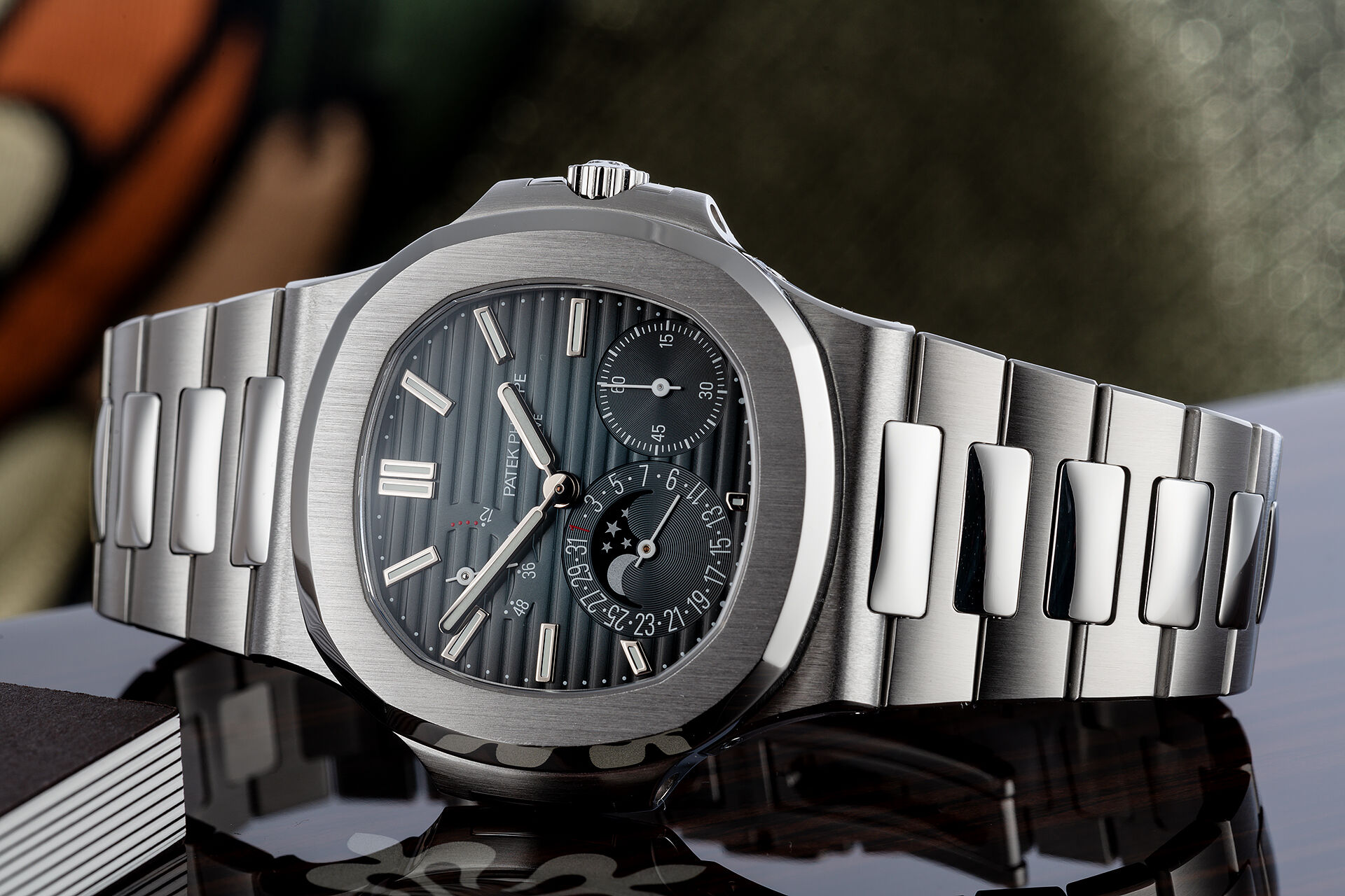 ref 5712/1A-001 | Box & Papers | Patek Philippe Nautilus